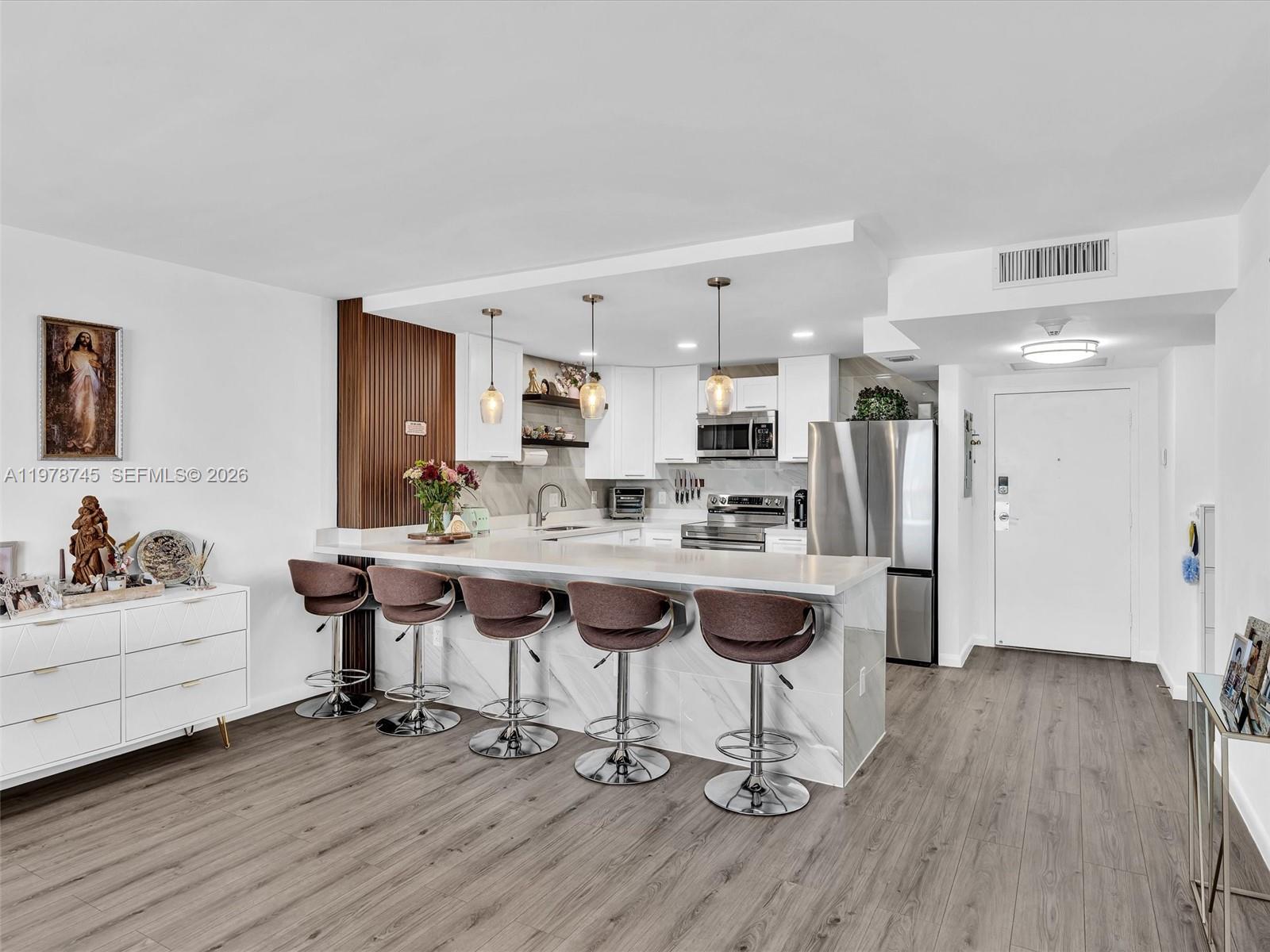 2500 Parkview Dr #1108 Hallandale Beach, FL 33009