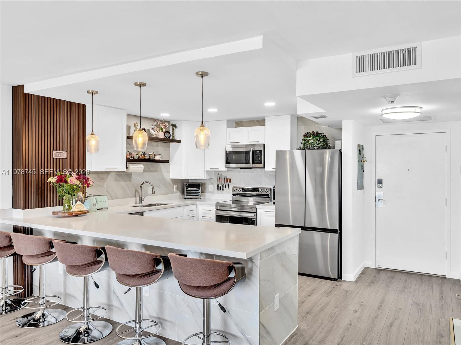 2500 Parkview Dr #1108 Hallandale Beach, FL 33009