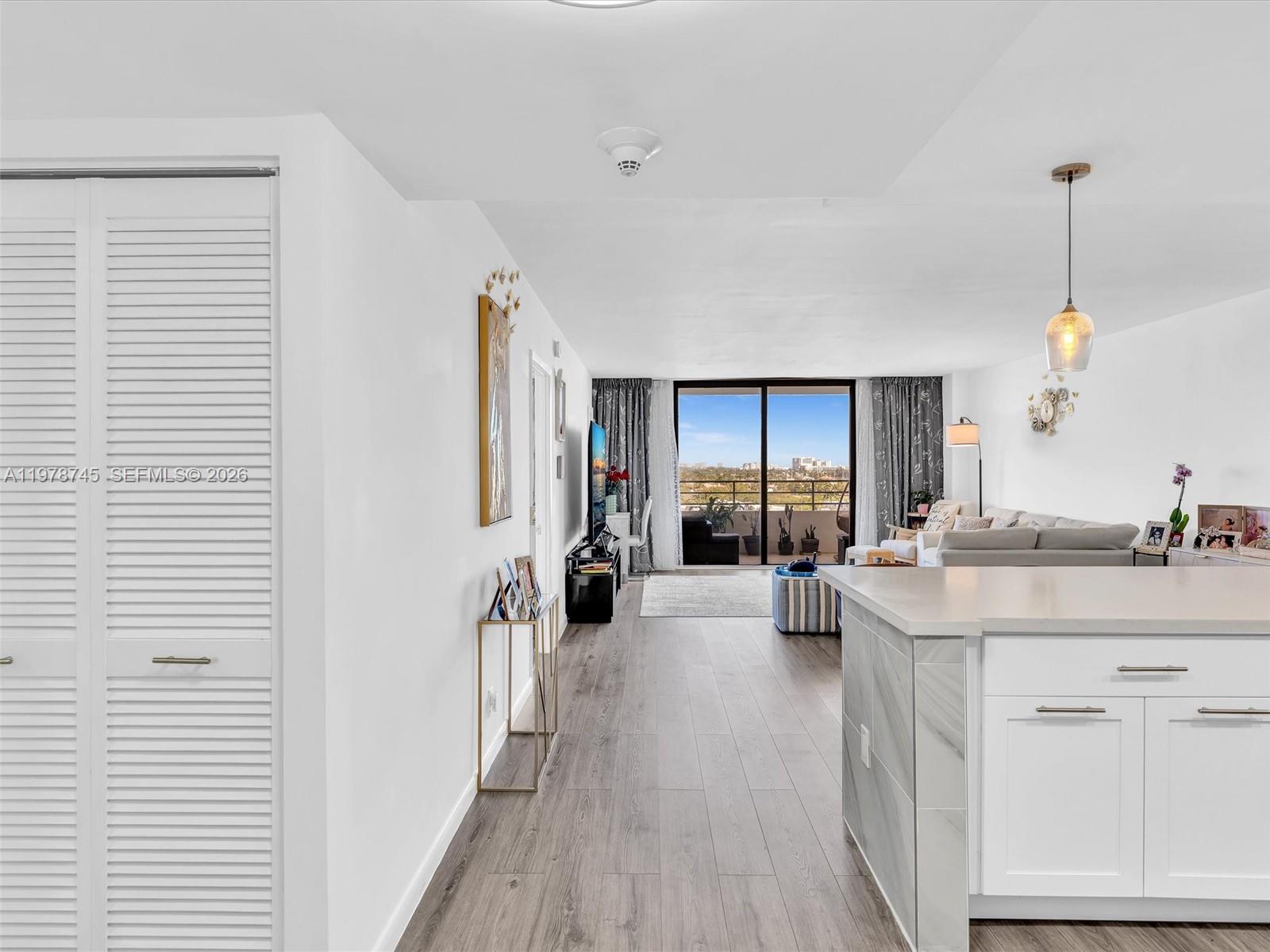 2500 Parkview Dr #1108 Hallandale Beach, FL 33009