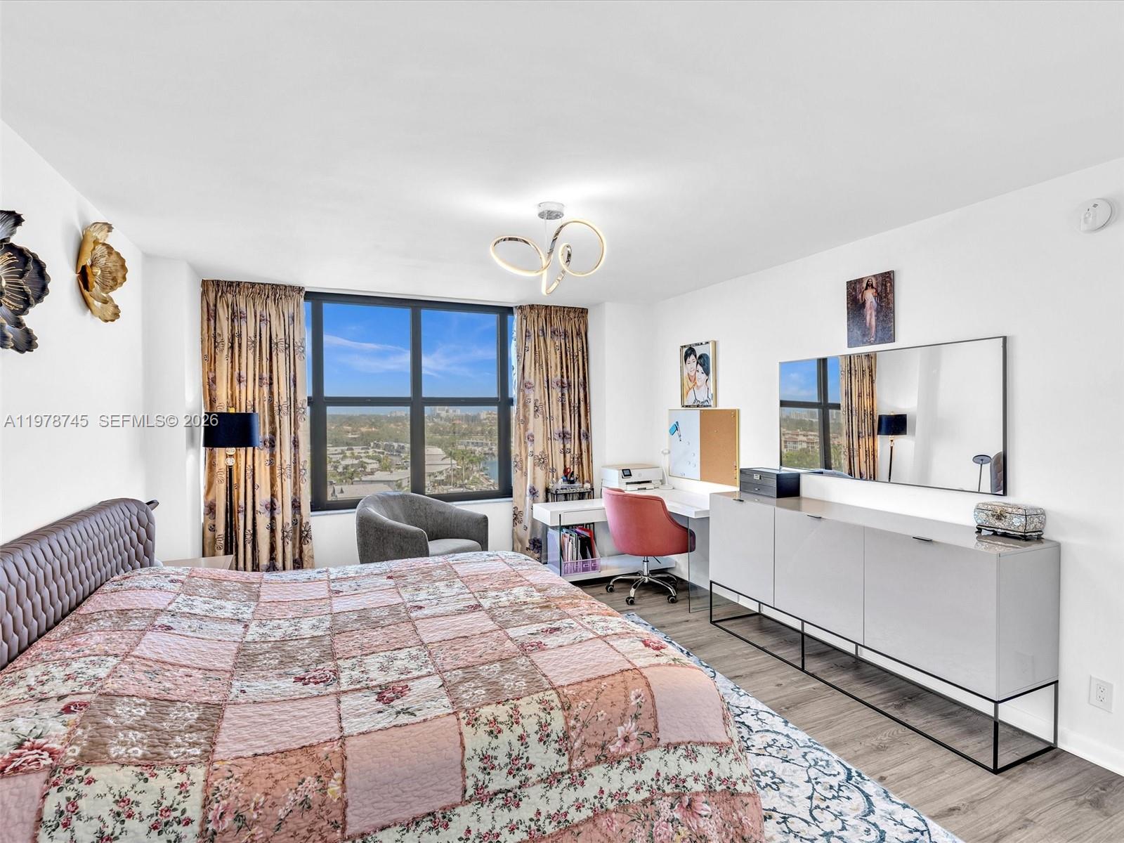 2500 Parkview Dr #1108 Hallandale Beach, FL 33009