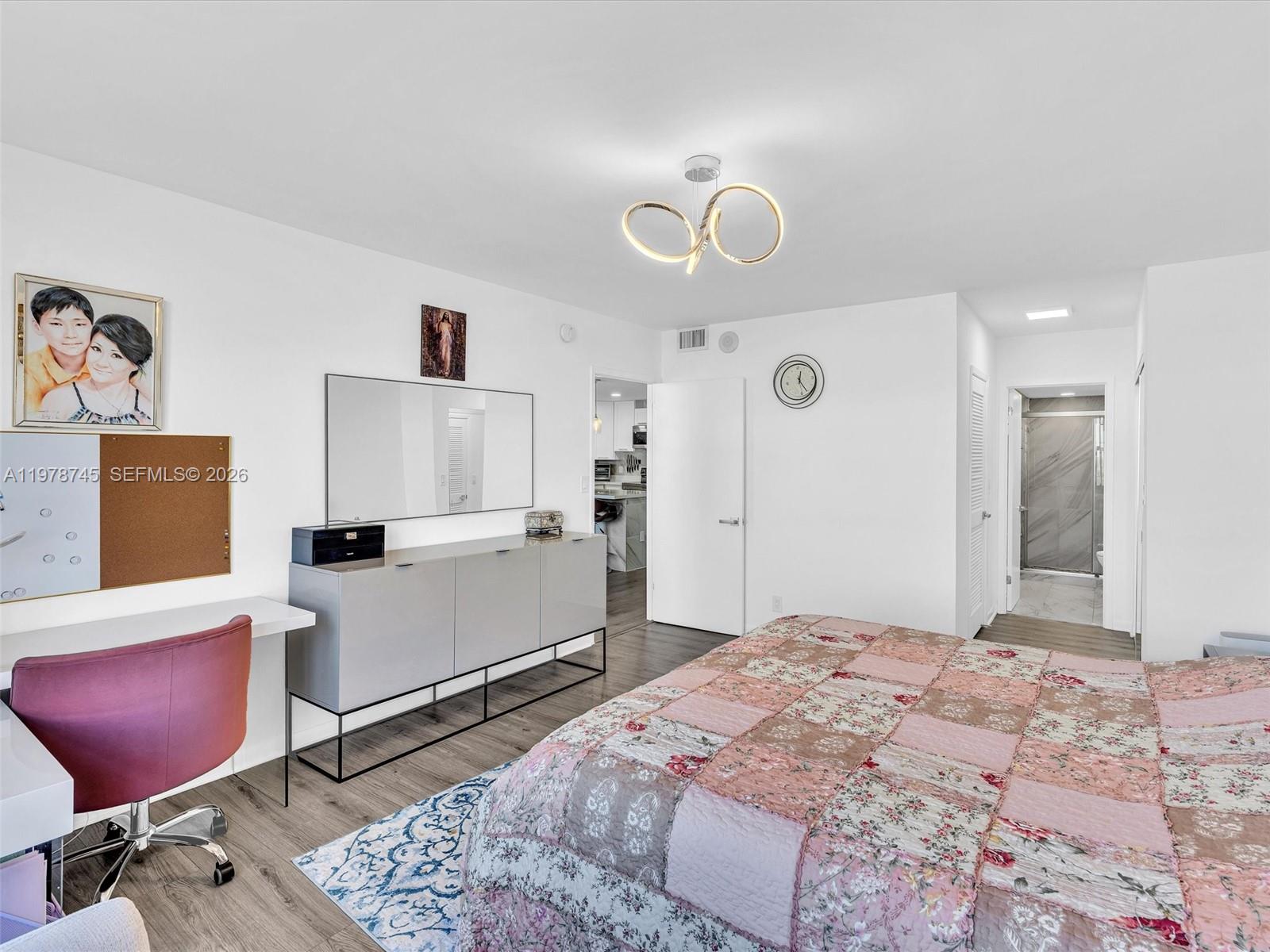 2500 Parkview Dr #1108 Hallandale Beach, FL 33009