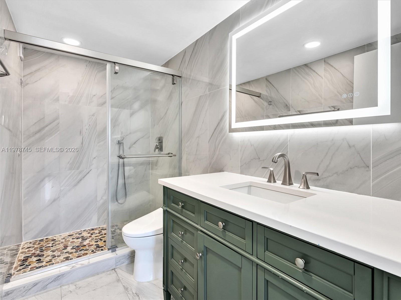 2500 Parkview Dr #1108 Hallandale Beach, FL 33009