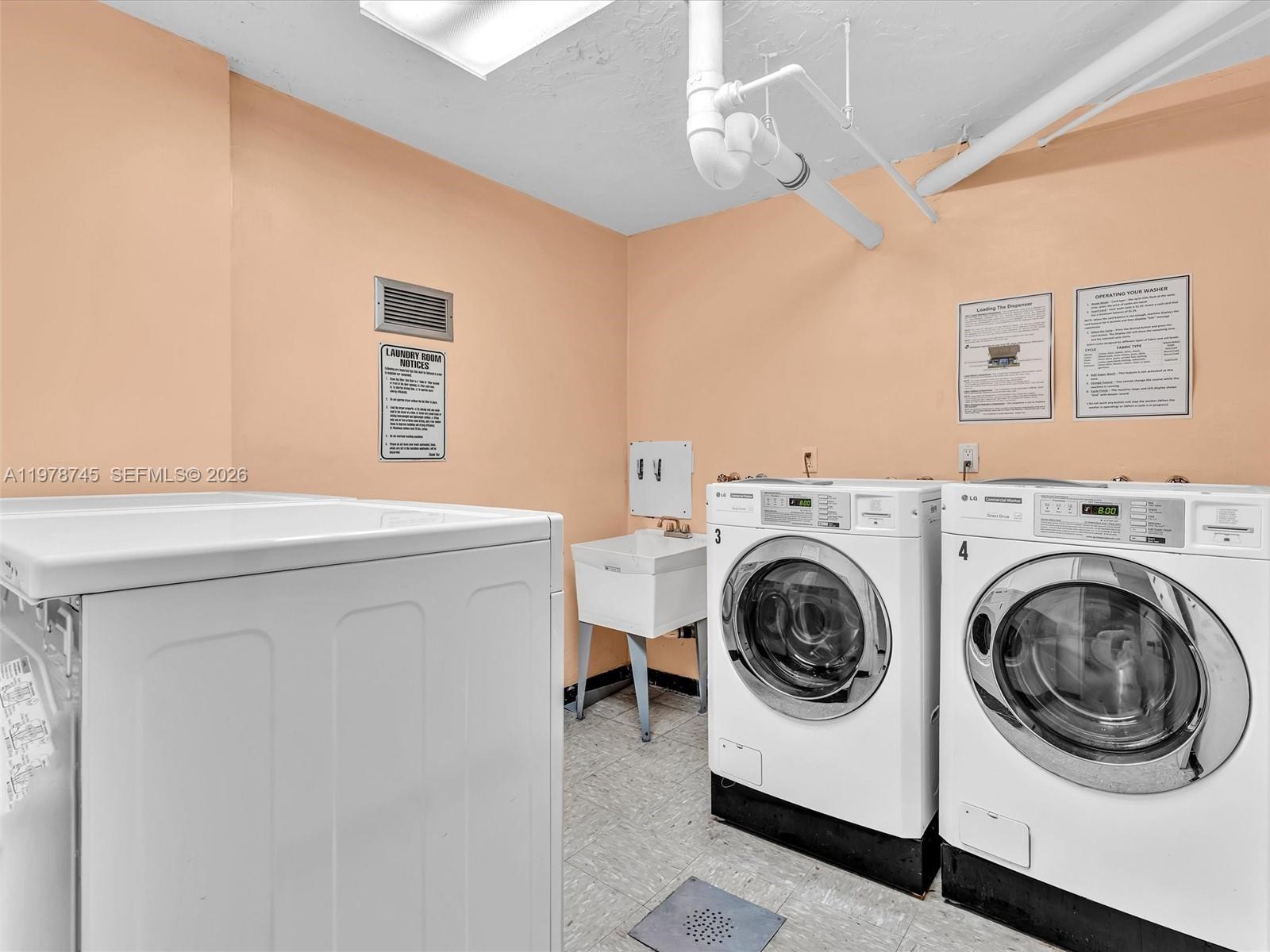 2500 Parkview Dr #1108 Hallandale Beach, FL 33009