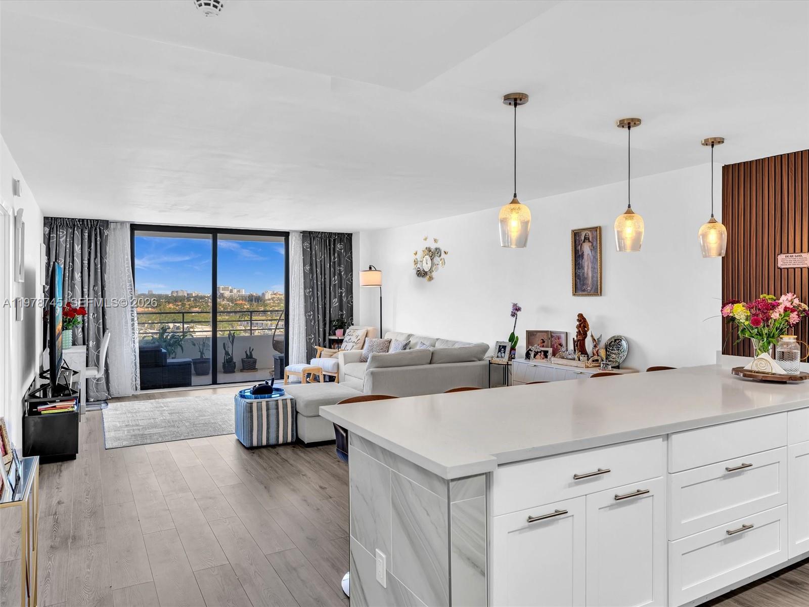 2500 Parkview Dr #1108 Hallandale Beach, FL 33009