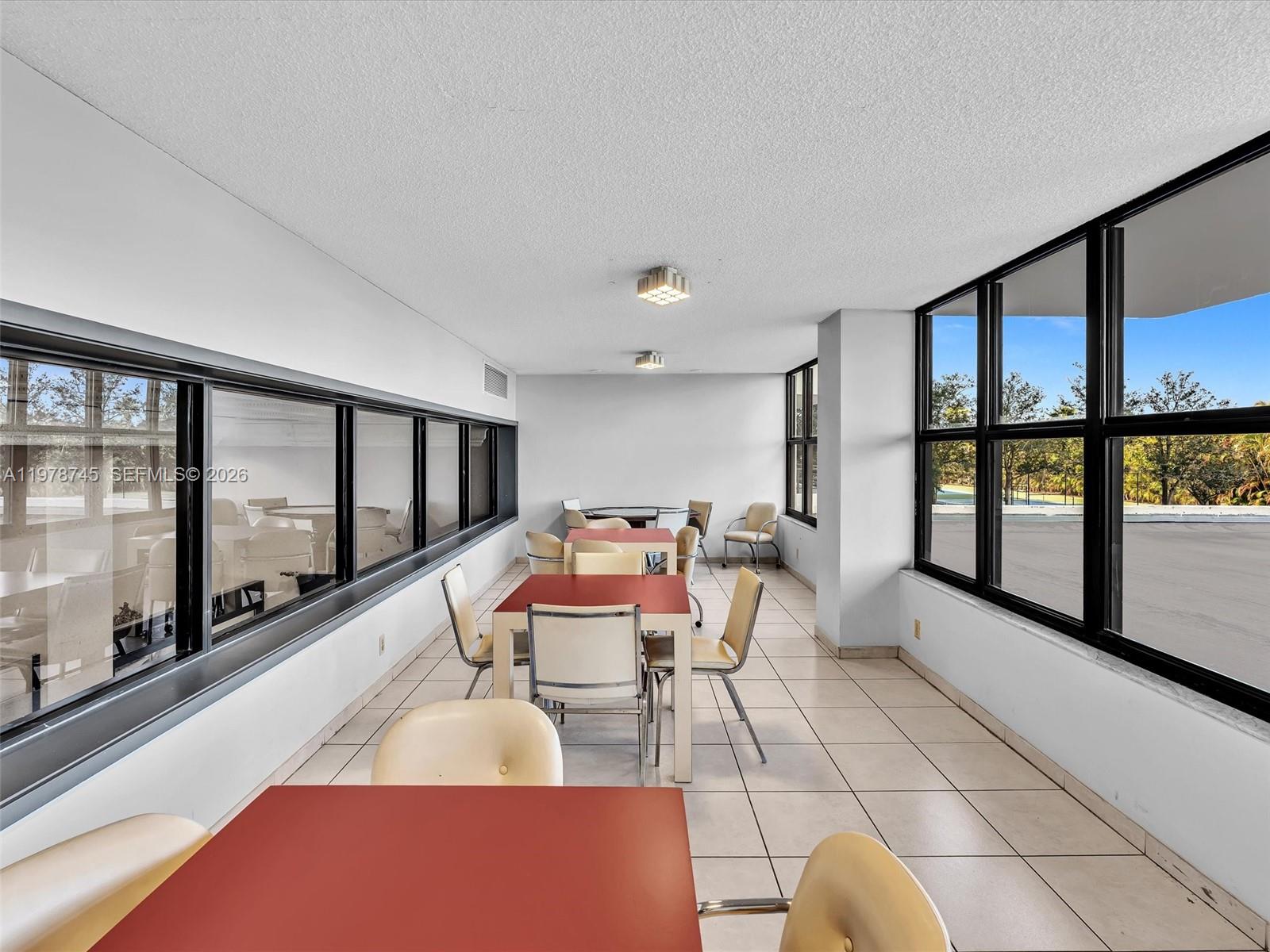 2500 Parkview Dr #1108 Hallandale Beach, FL 33009