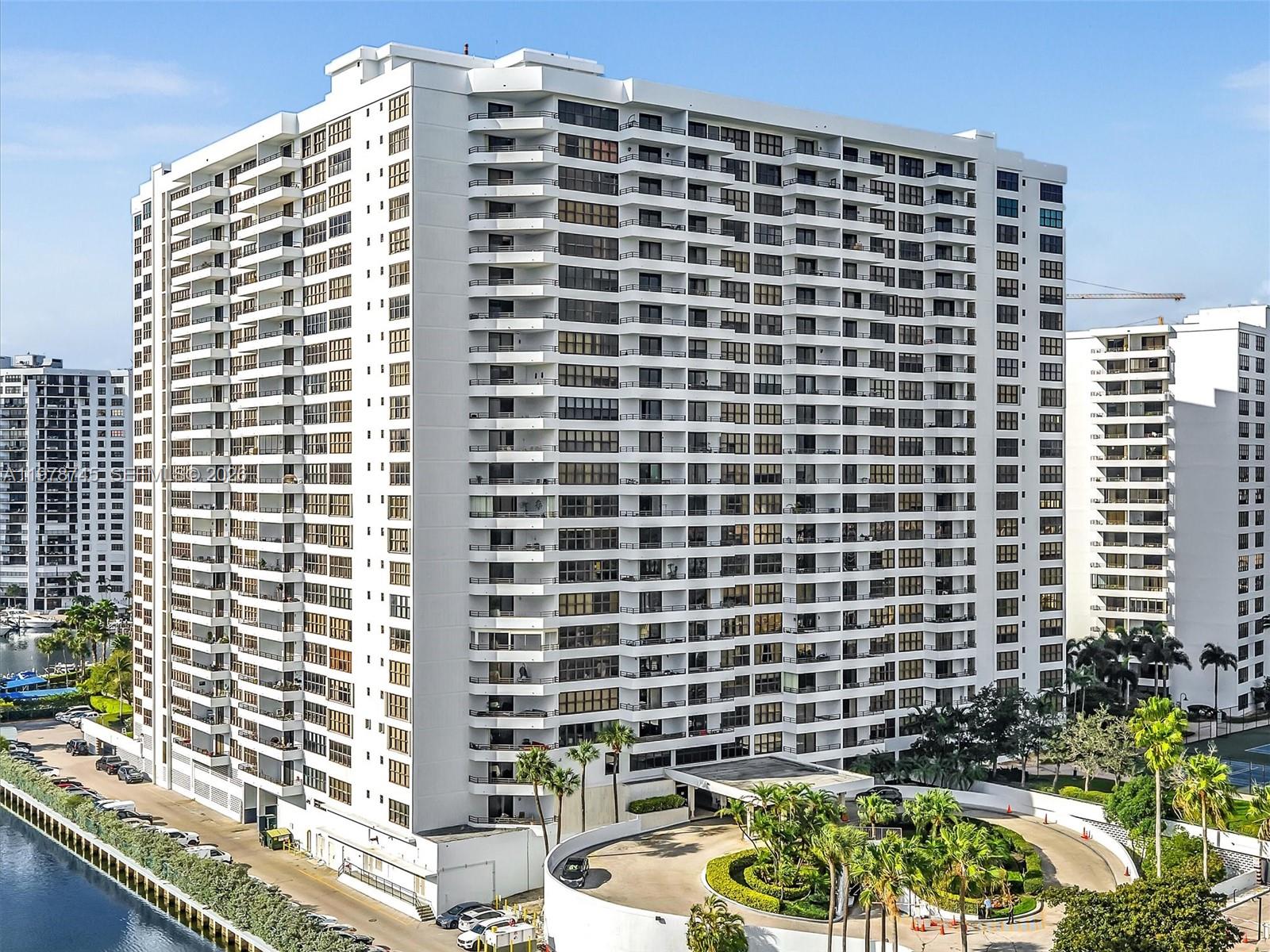 2500 Parkview Dr #1108 Hallandale Beach, FL 33009