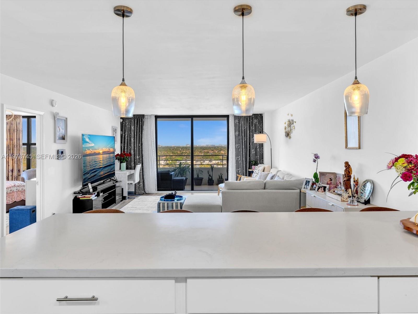 2500 Parkview Dr #1108 Hallandale Beach, FL 33009