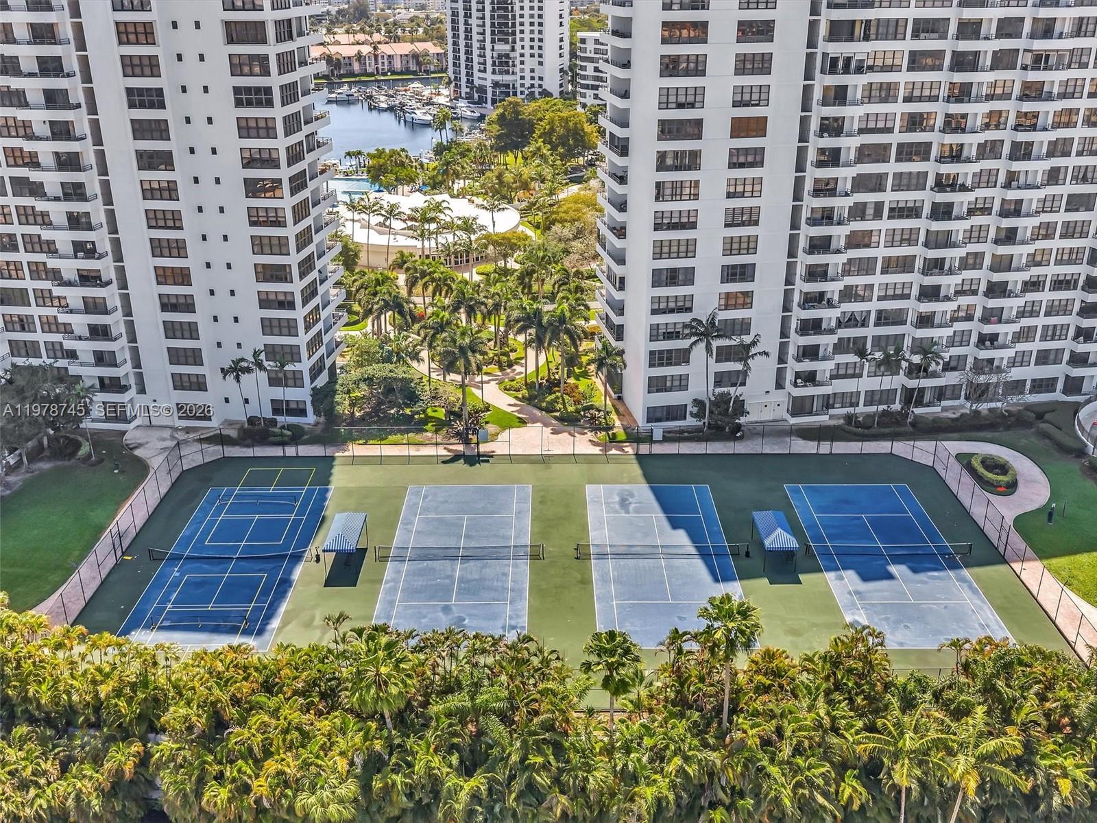 2500 Parkview Dr #1108 Hallandale Beach, FL 33009