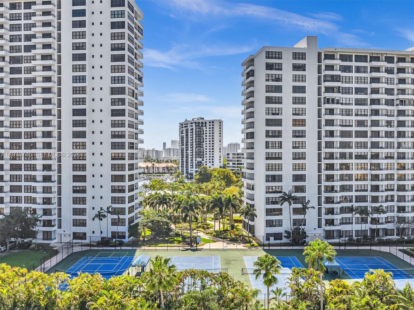 2500 Parkview Dr #1108 Hallandale Beach, FL 33009