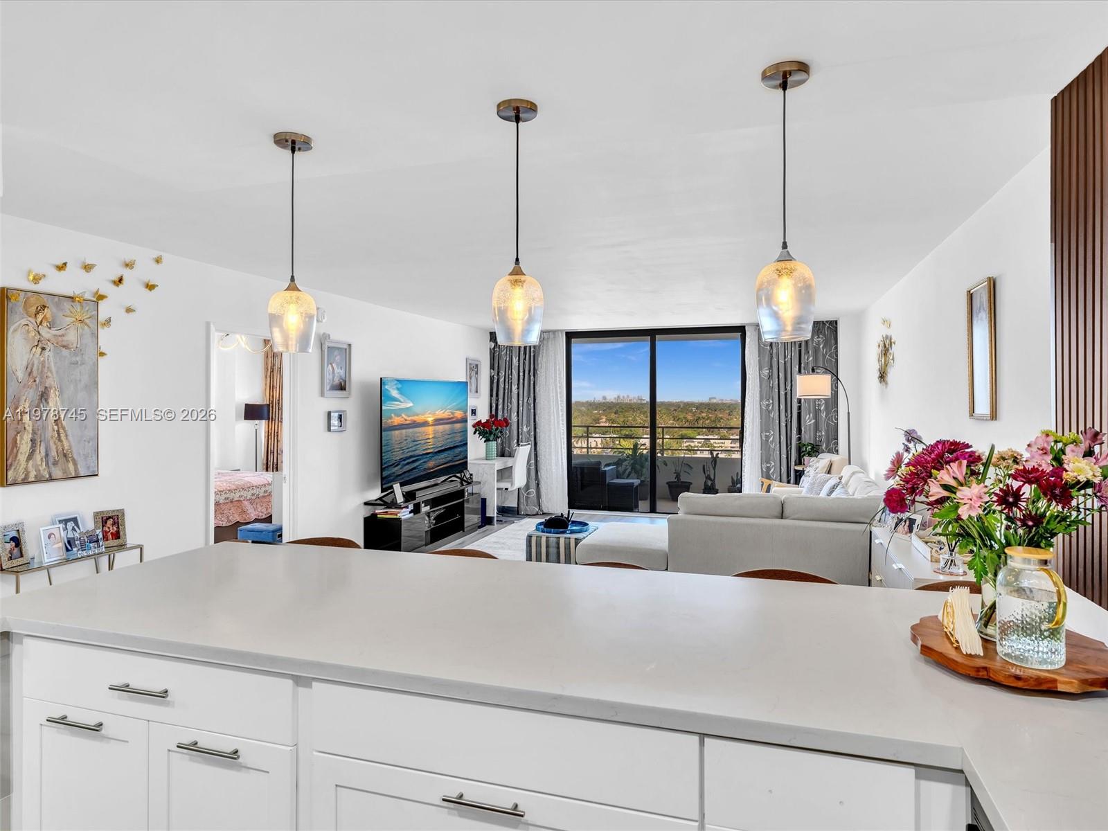 2500 Parkview Dr #1108 Hallandale Beach, FL 33009