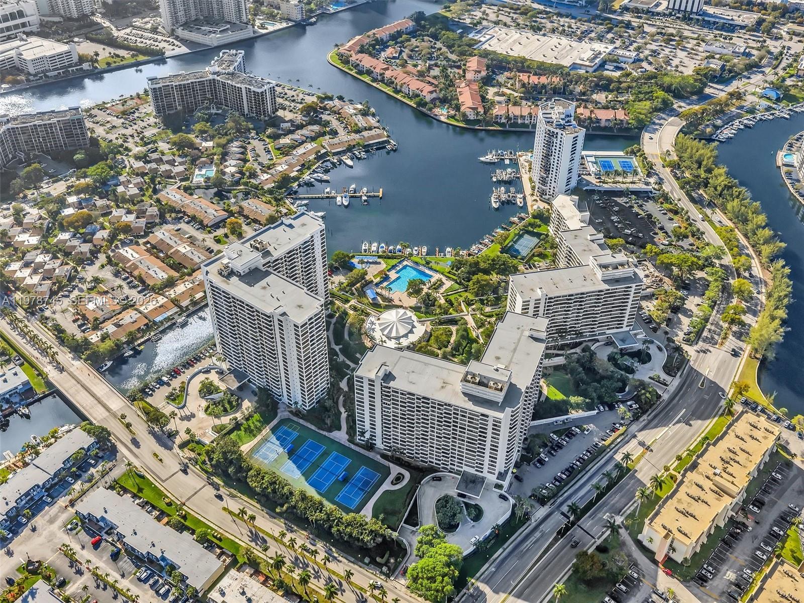 2500 Parkview Dr #1108 Hallandale Beach, FL 33009