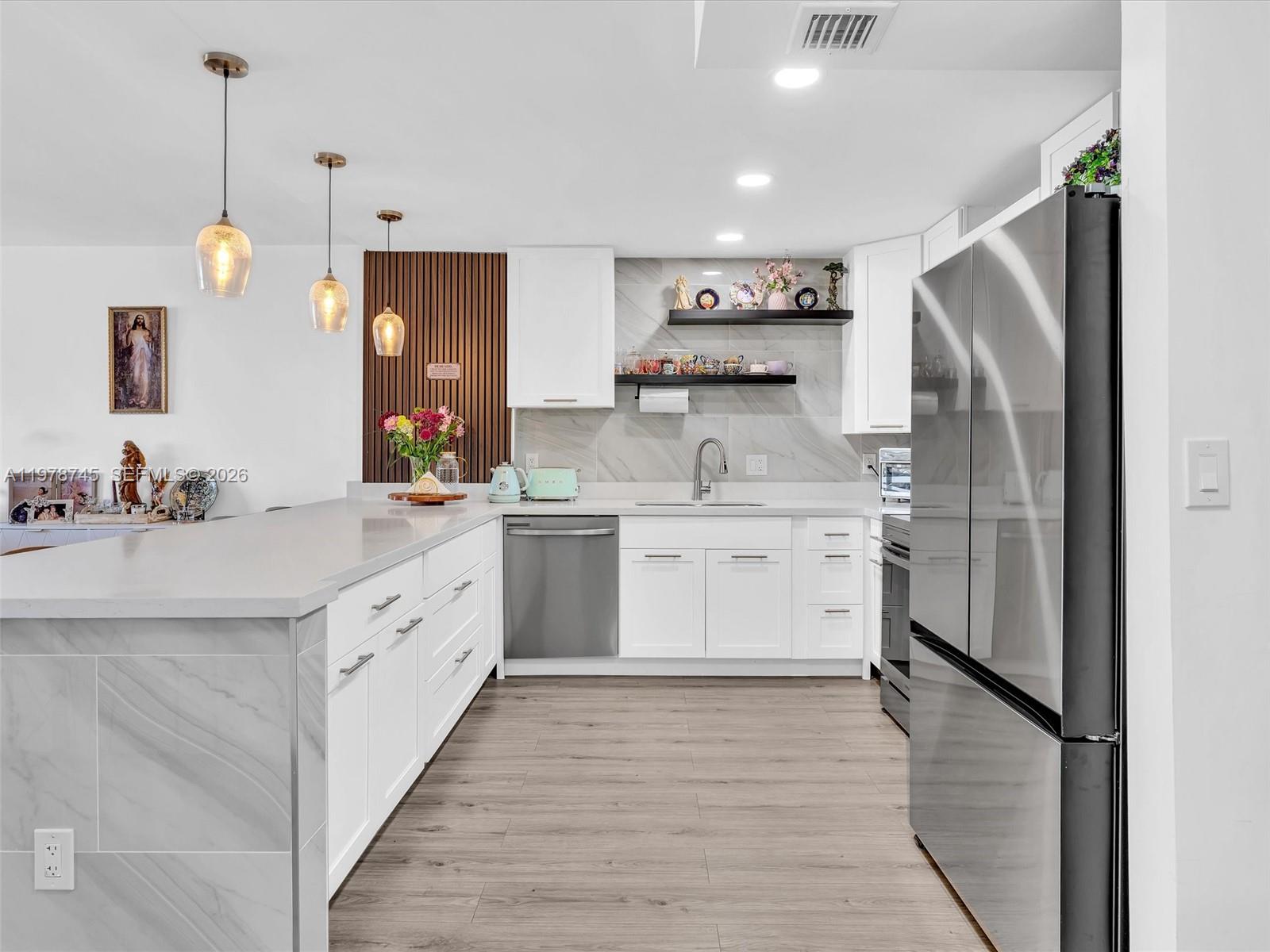 2500 Parkview Dr #1108 Hallandale Beach, FL 33009