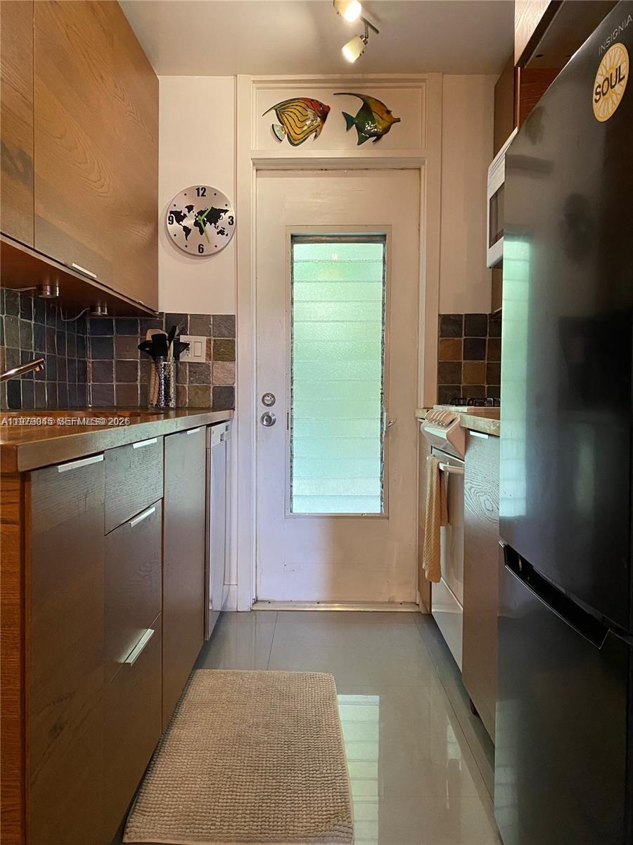 921 Jefferson Ave #3B Miami Beach, FL 33139