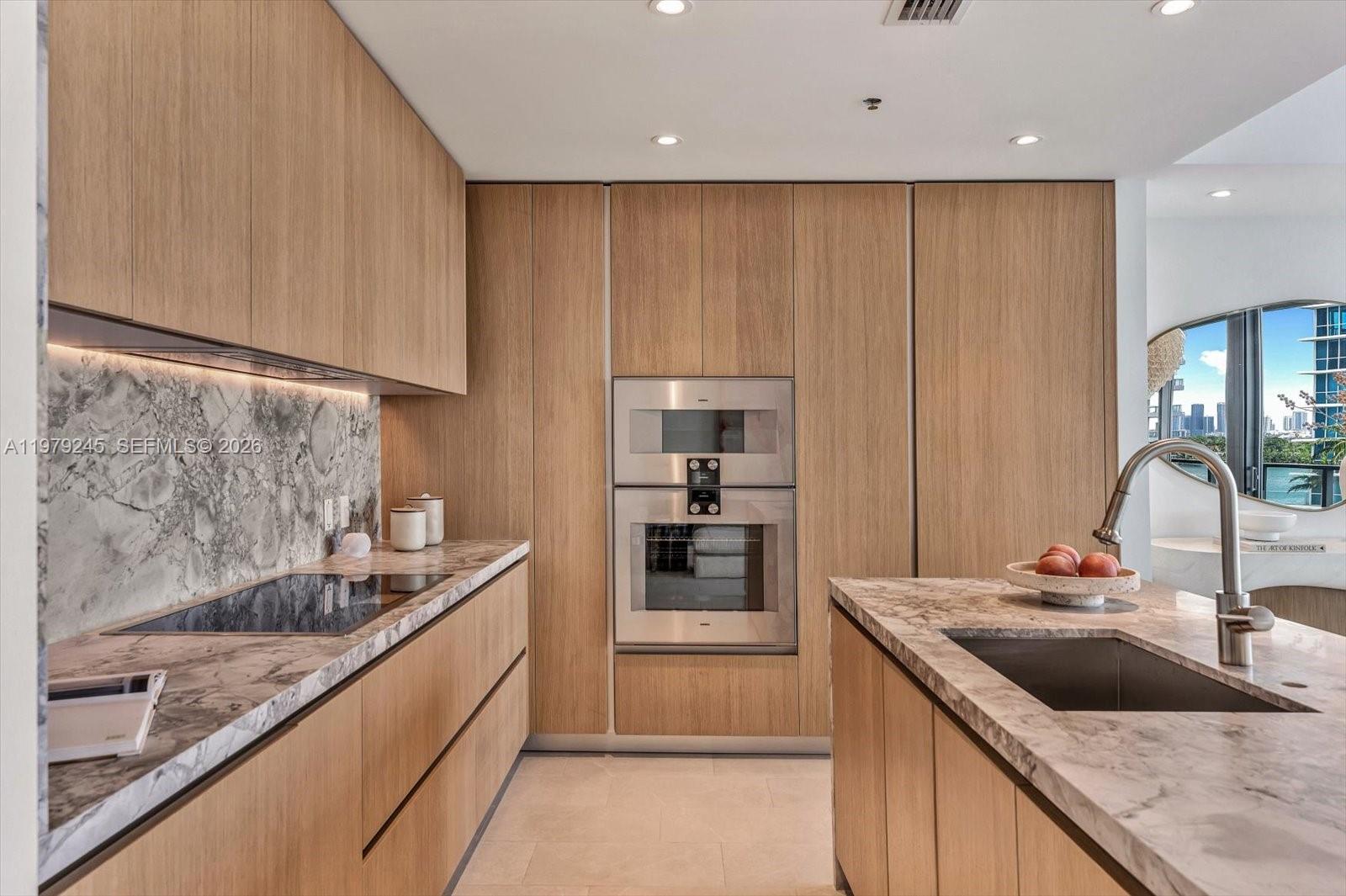 500 Alton Rd #903 Miami Beach, FL 33139