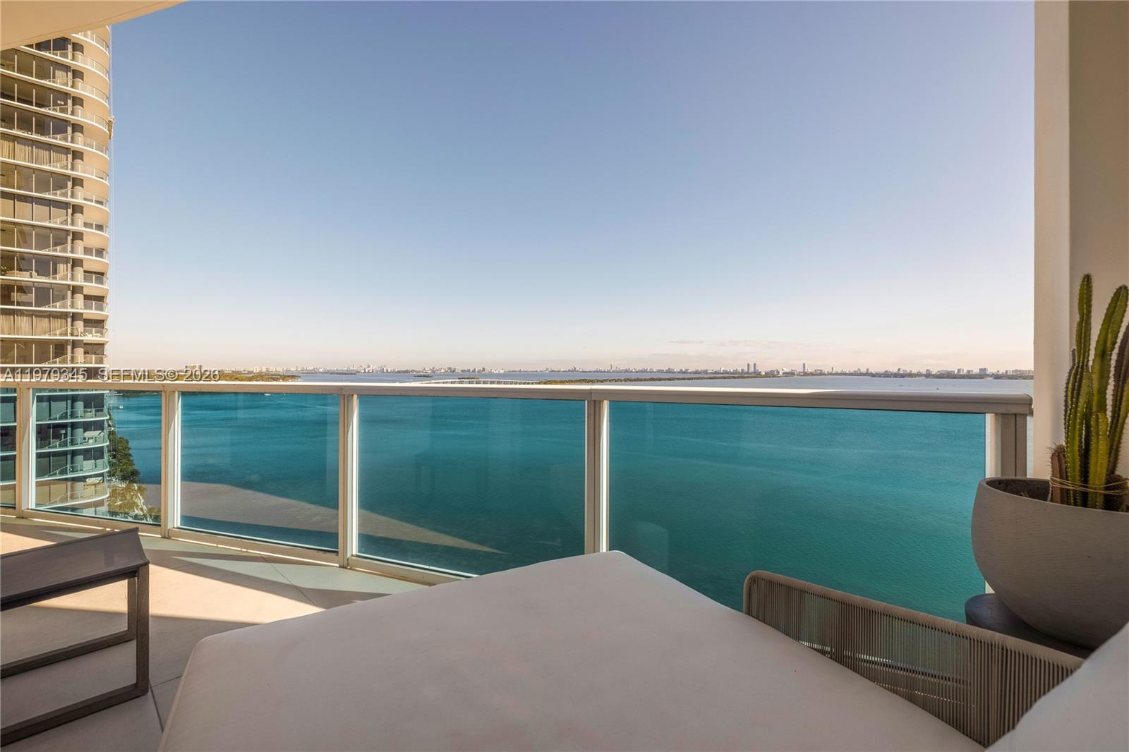 725 NE 22nd St #PH2F Miami, FL 33137