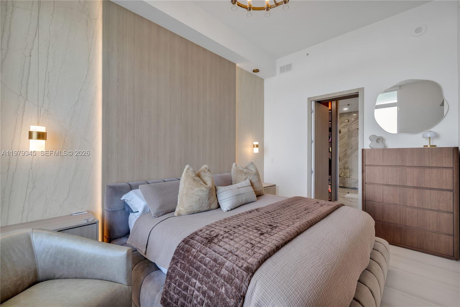 725 NE 22nd St #PH2F Miami, FL 33137