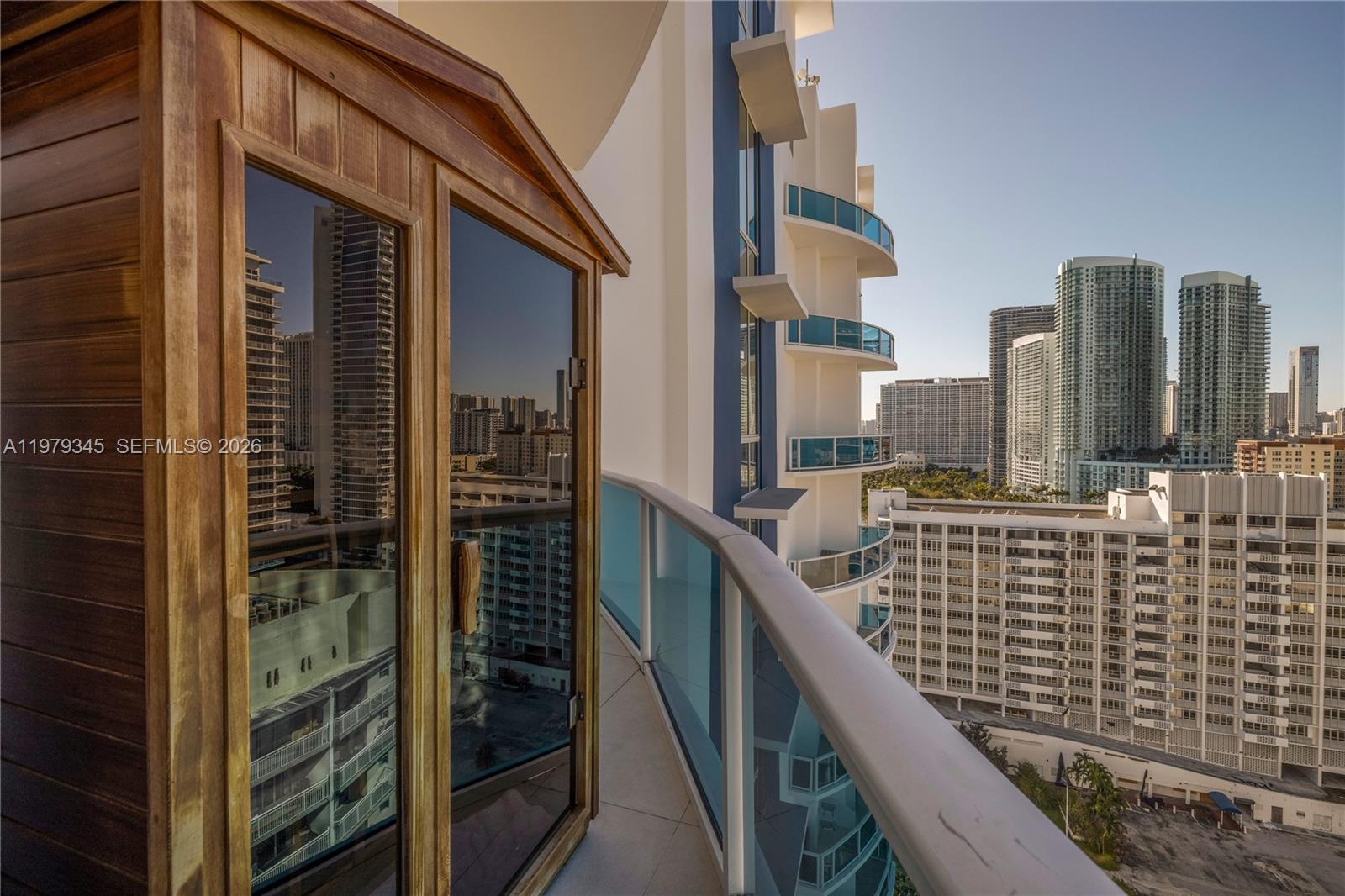 725 NE 22nd St #PH2F Miami, FL 33137