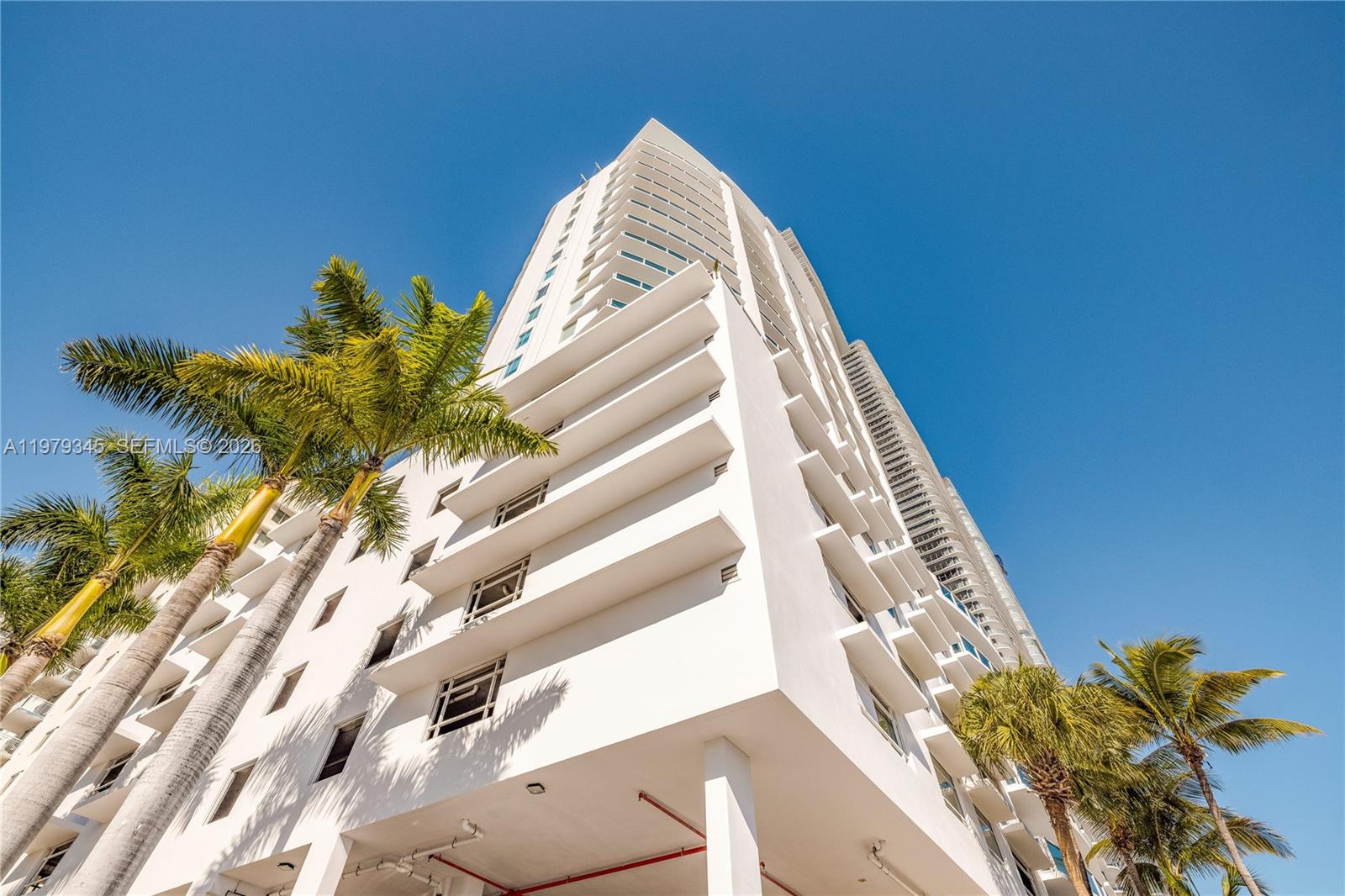 725 NE 22nd St #PH2F Miami, FL 33137