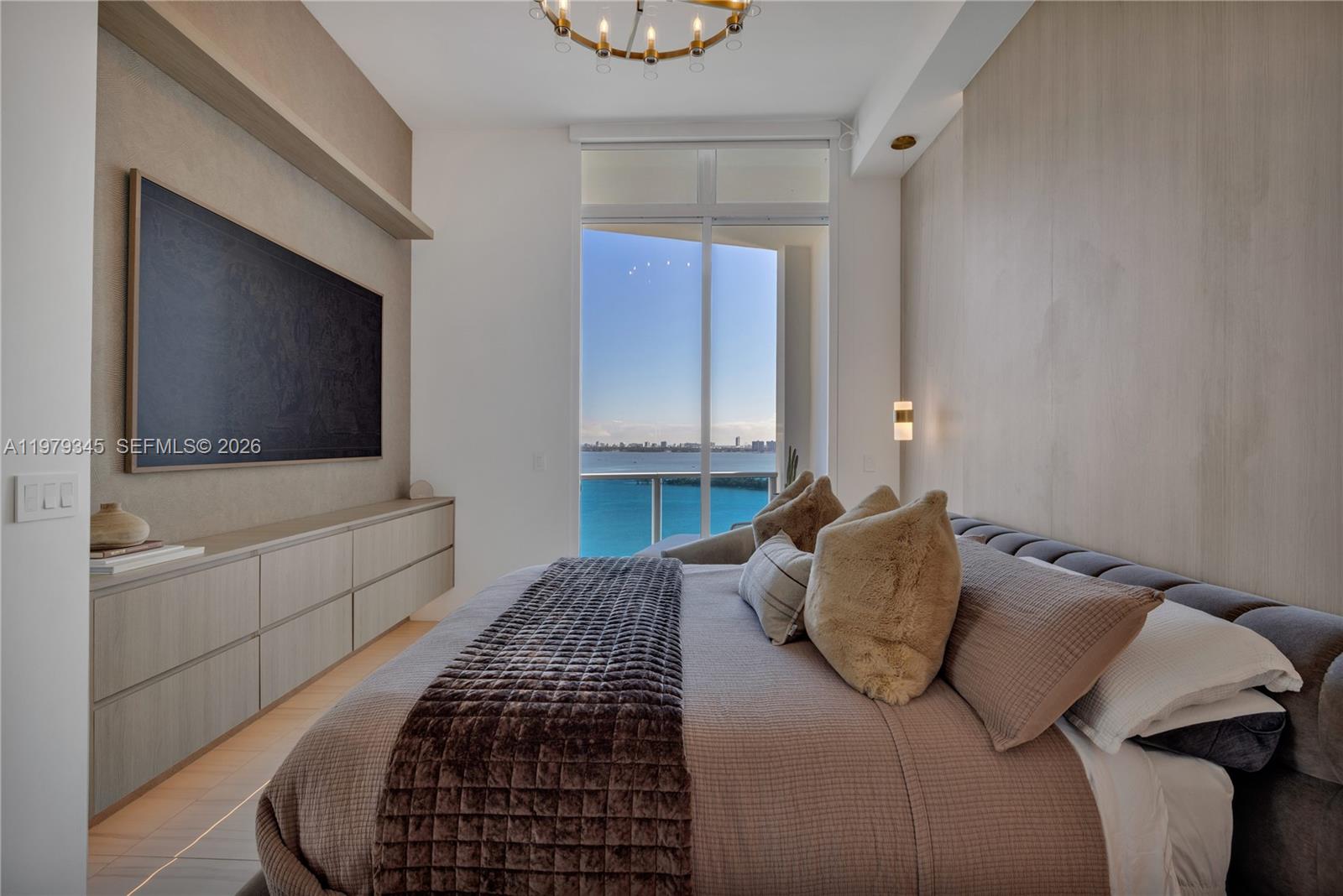 725 NE 22nd St #PH2F Miami, FL 33137