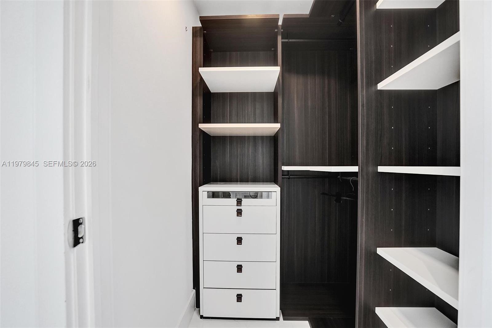 image Merrick Manor12