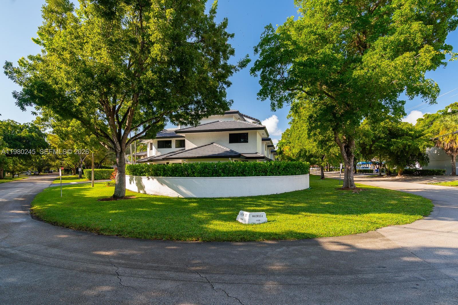 5750 Turin St #206 Coral Gables, FL 33146