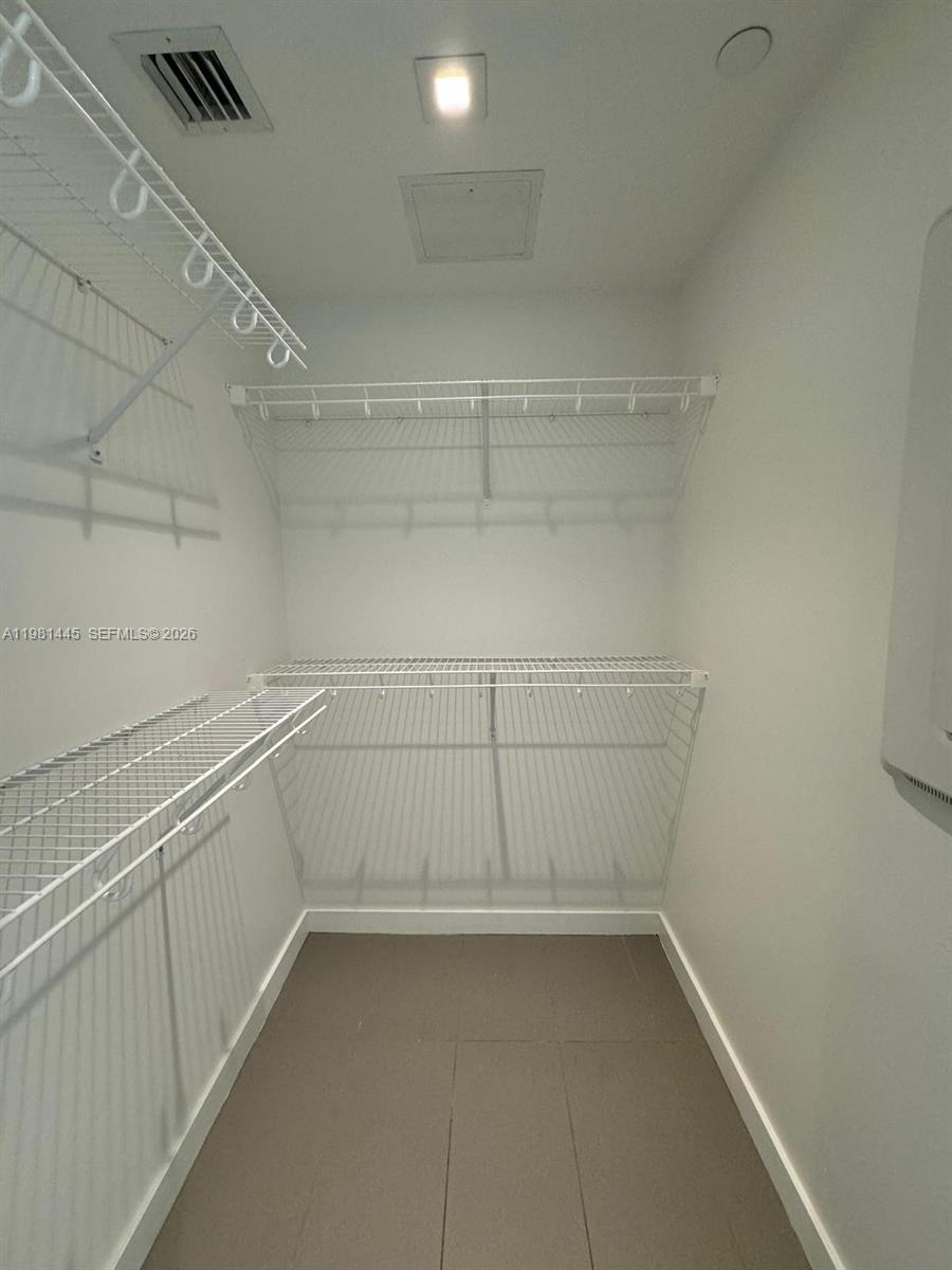 1600 NE 1st Ave #3511 Miami, FL 33132