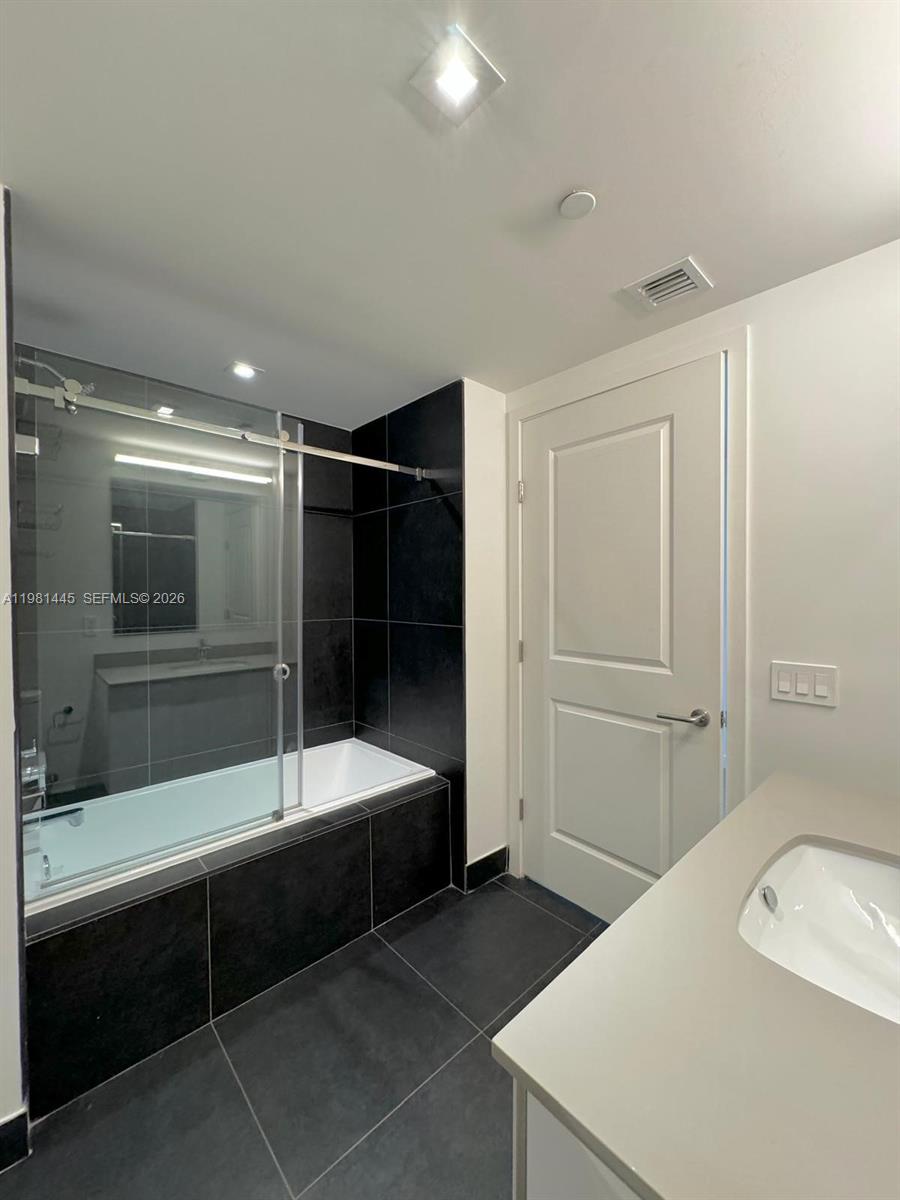 1600 NE 1st Ave #3511 Miami, FL 33132