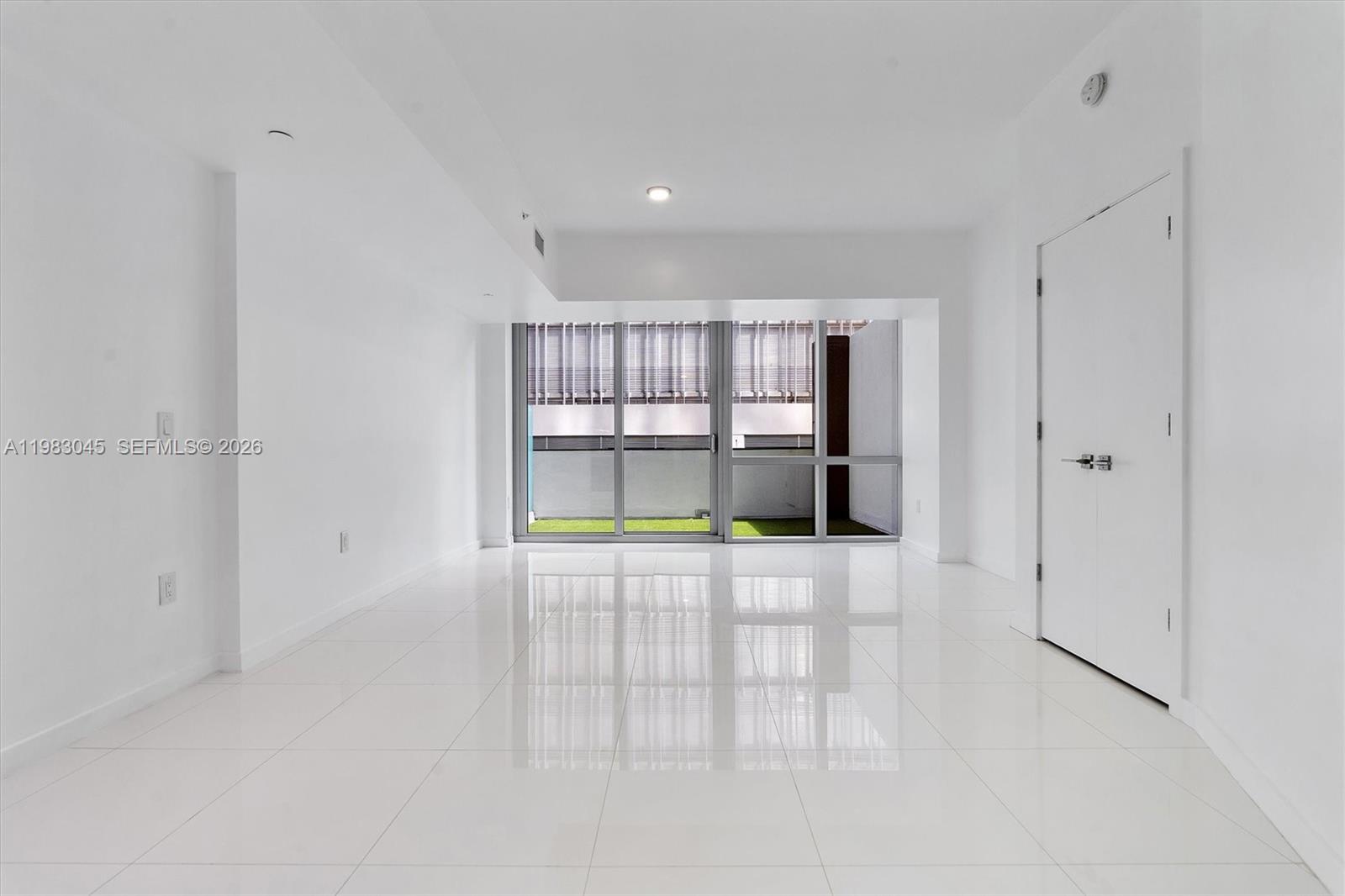 851 NE 1st Ave #307 Miami, FL 33132