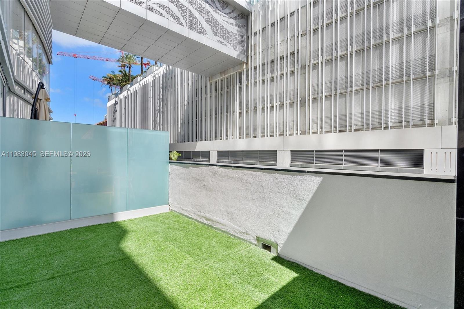 851 NE 1st Ave #307 Miami, FL 33132