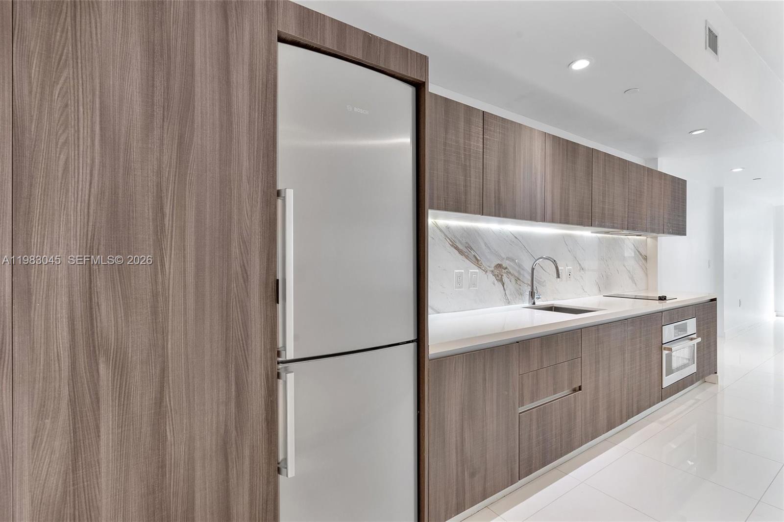 851 NE 1st Ave #307 Miami, FL 33132