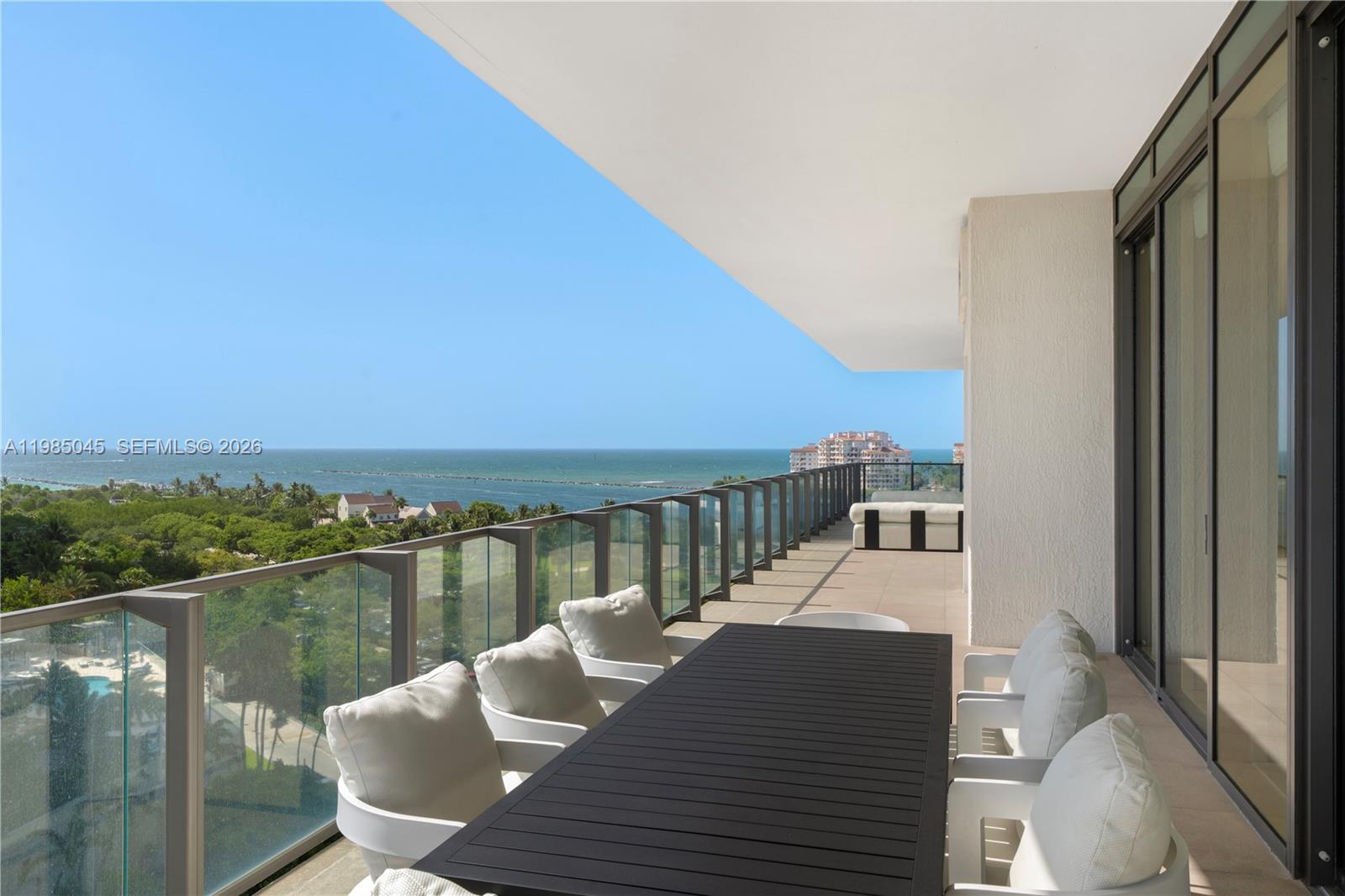 800 S Pointe Dr #901 Miami Beach, FL 33139