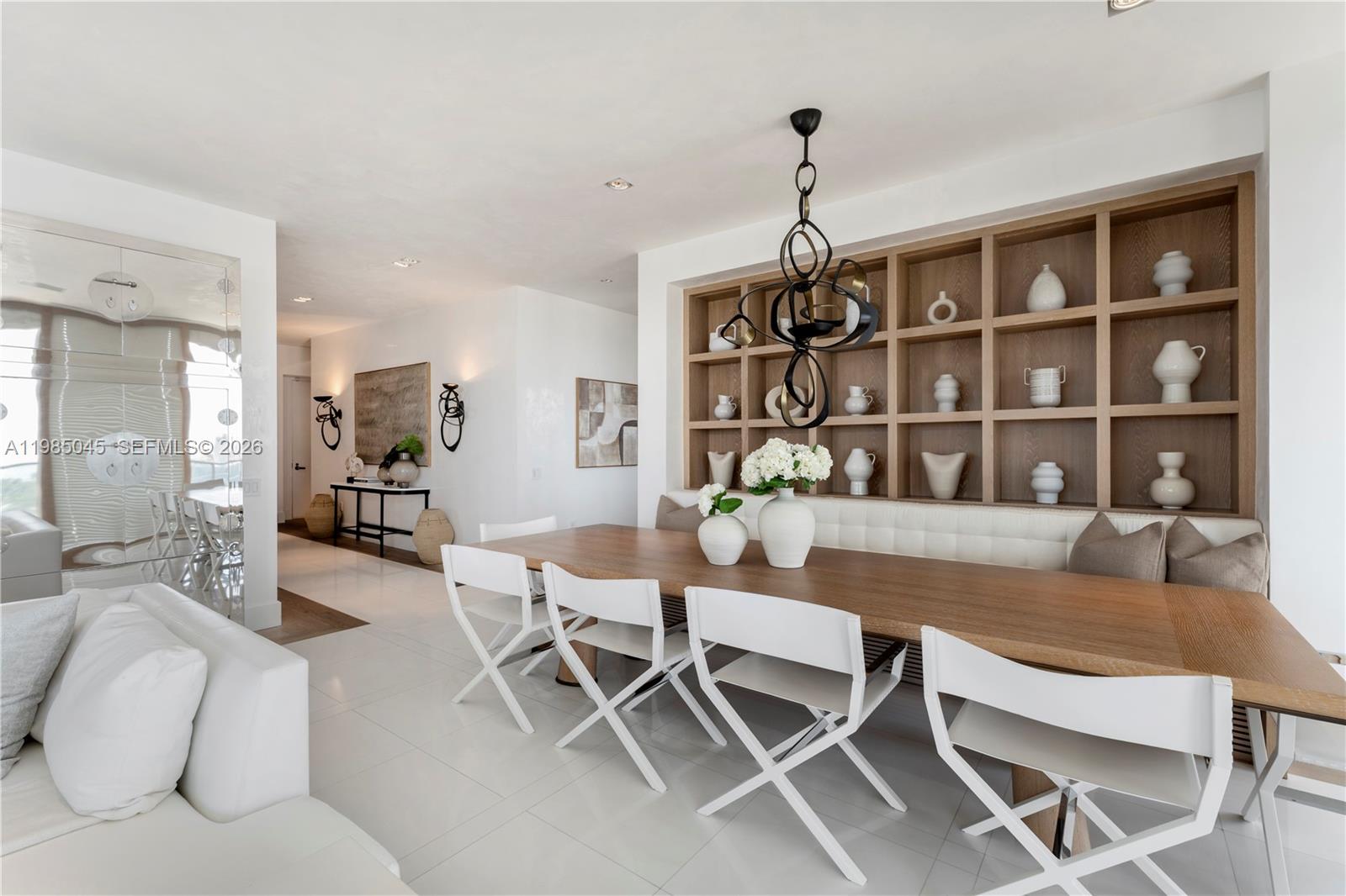 800 S Pointe Dr #901 Miami Beach, FL 33139