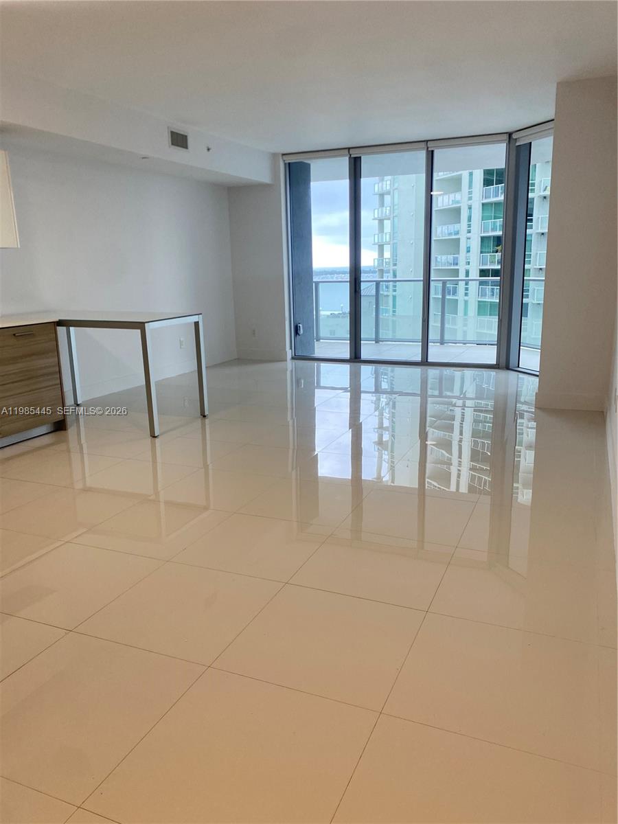 1300 Brickell Bay Dr #1903 Miami, FL 33131