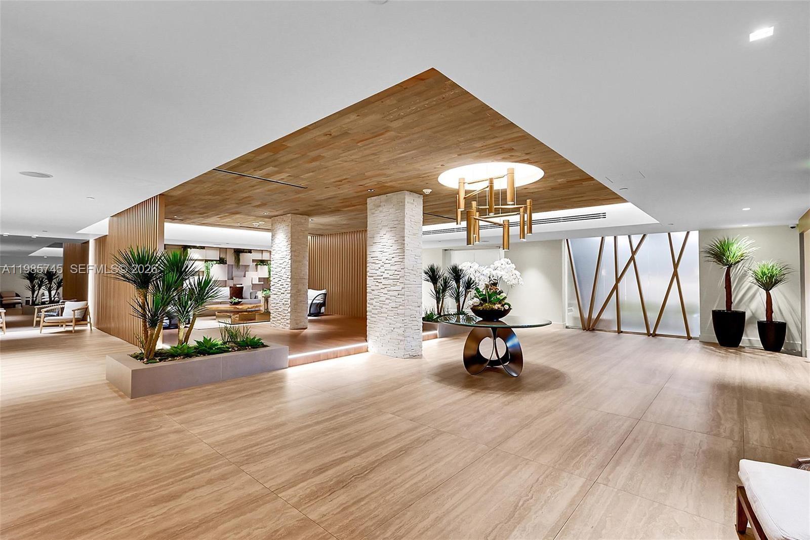 2301 Collins Ave #311 Miami Beach, FL 33139