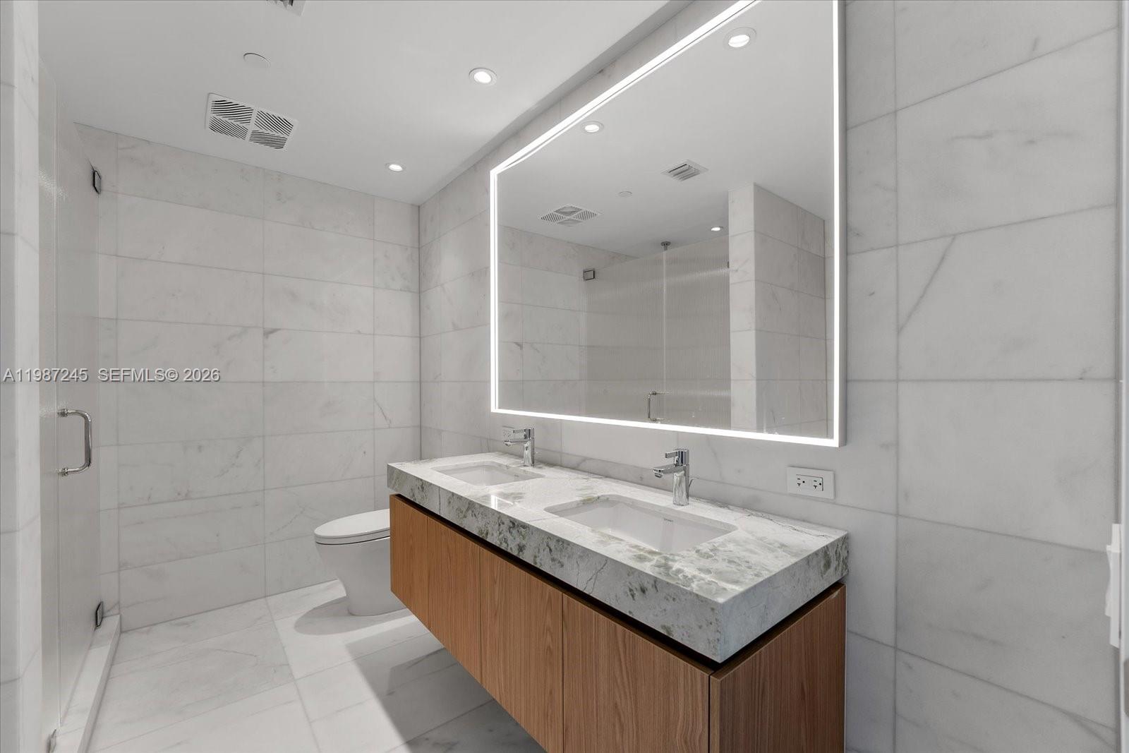 500 Alton Rd #2402 Miami Beach, FL 33139