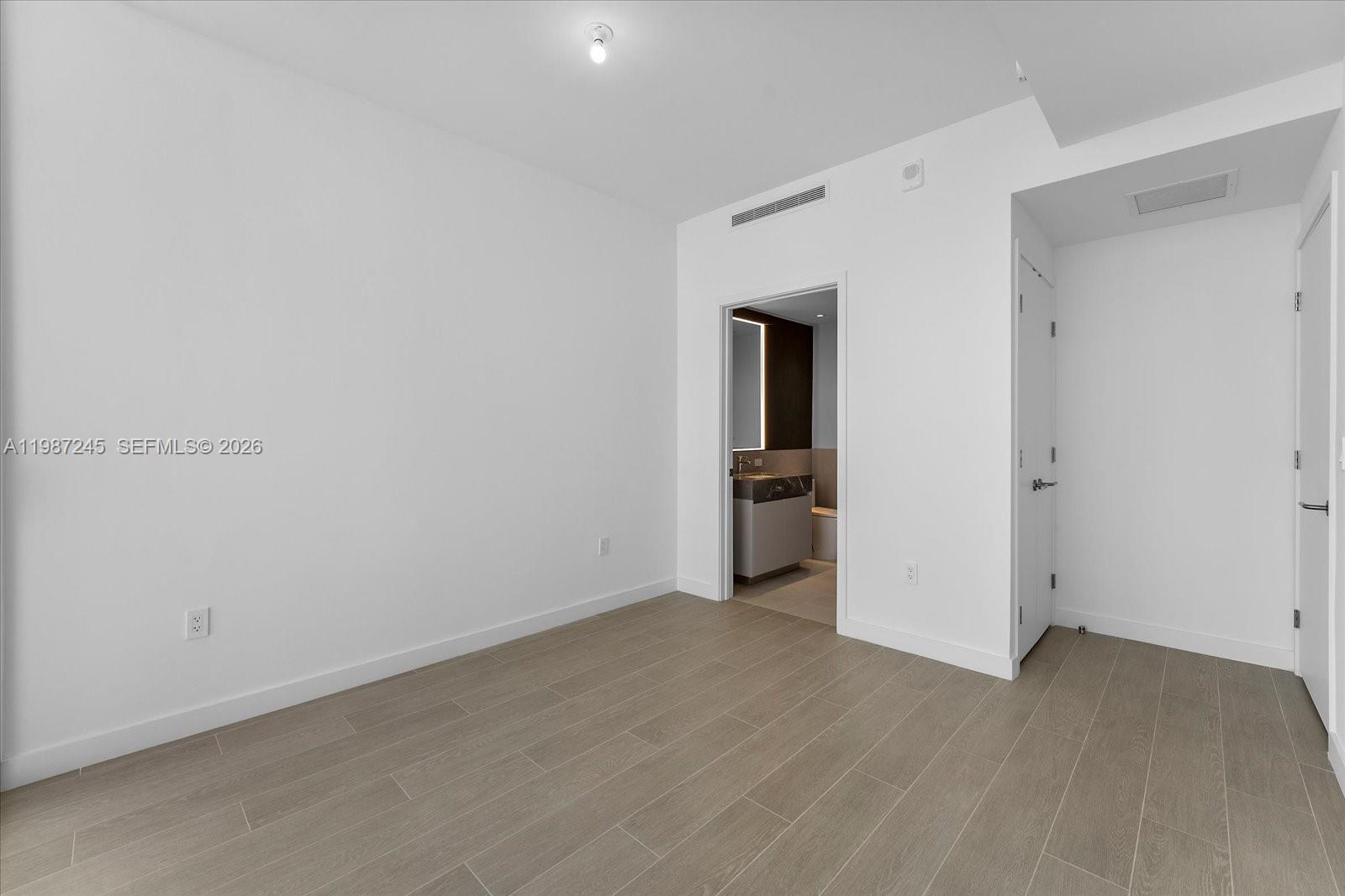 500 Alton Rd #2402 Miami Beach, FL 33139