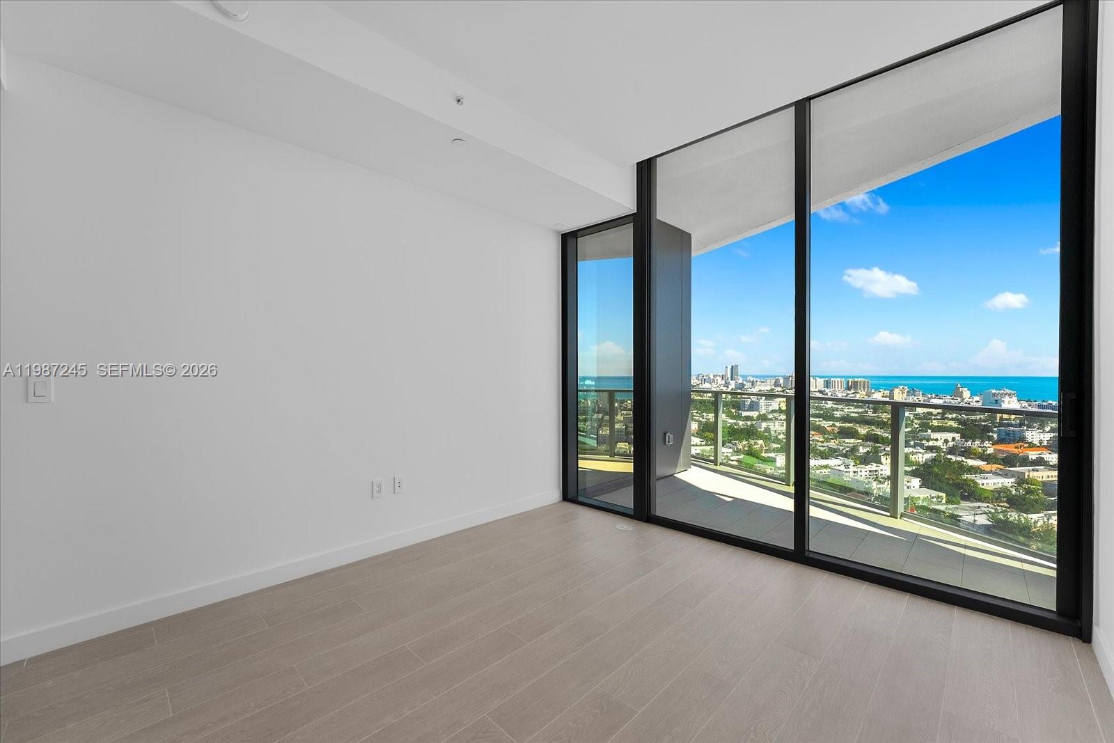 500 Alton Rd #2402 Miami Beach, FL 33139