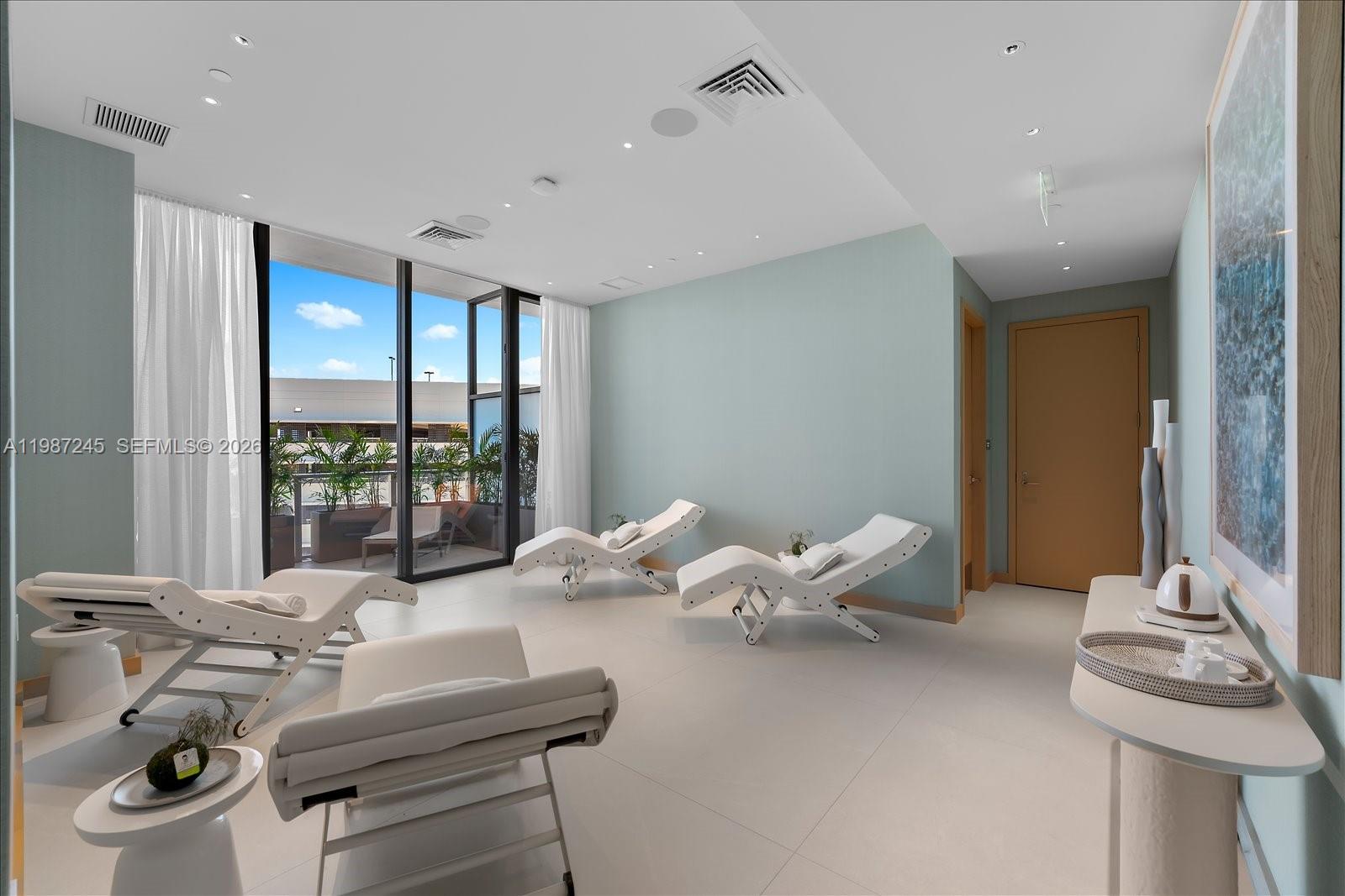 500 Alton Rd #2402 Miami Beach, FL 33139