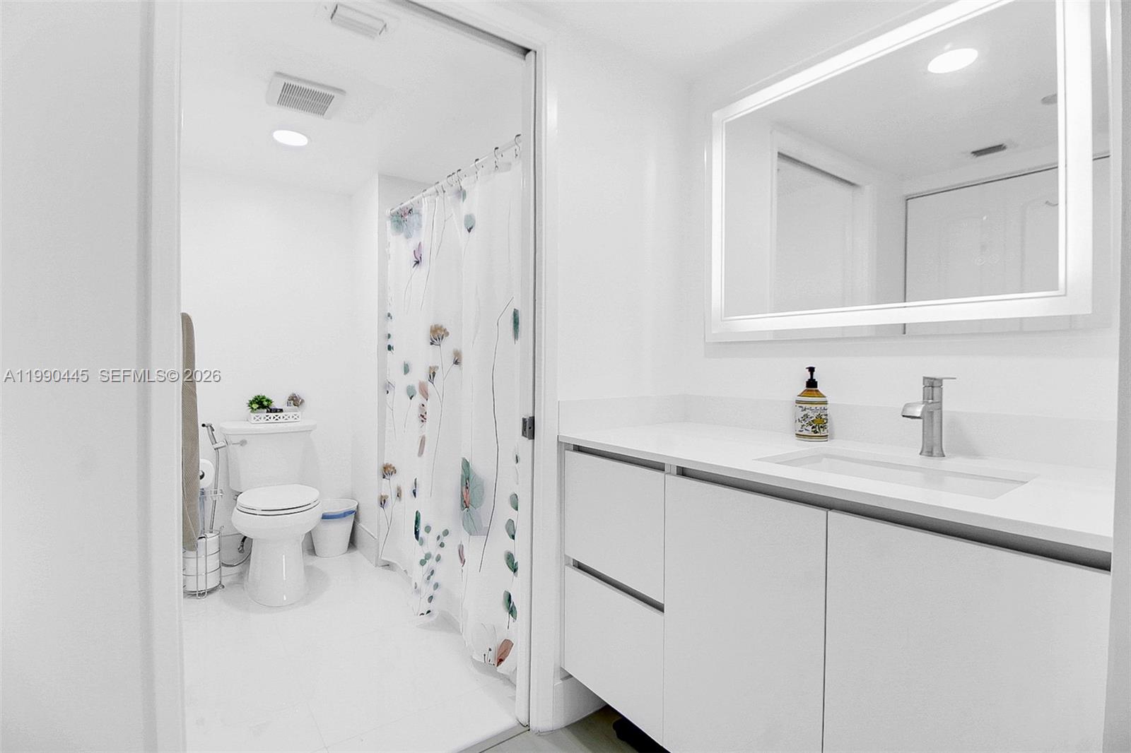 700 SW 137th Ave #303H Pembroke Pines, FL 33027