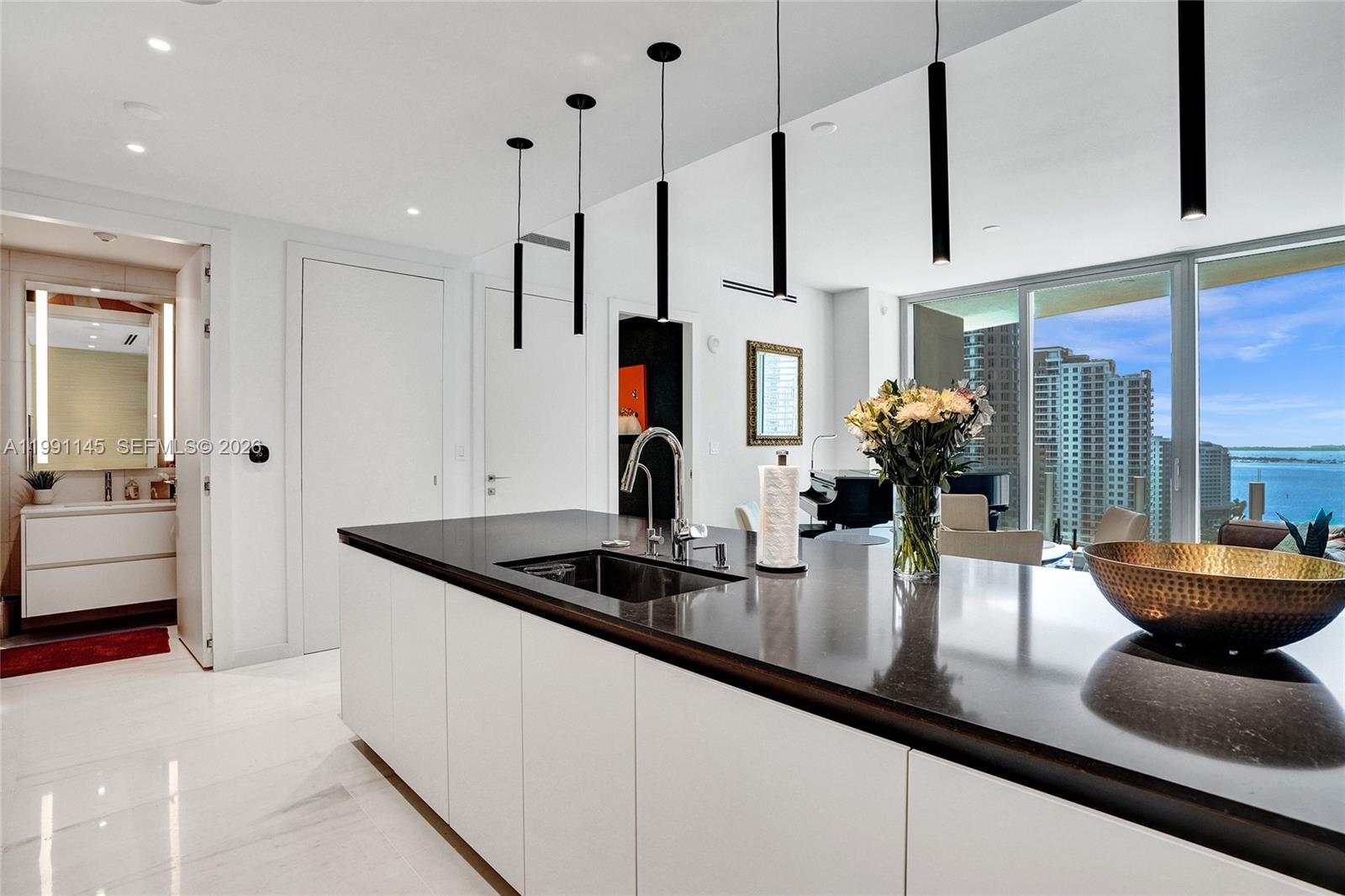 image Aston Martin Residences6