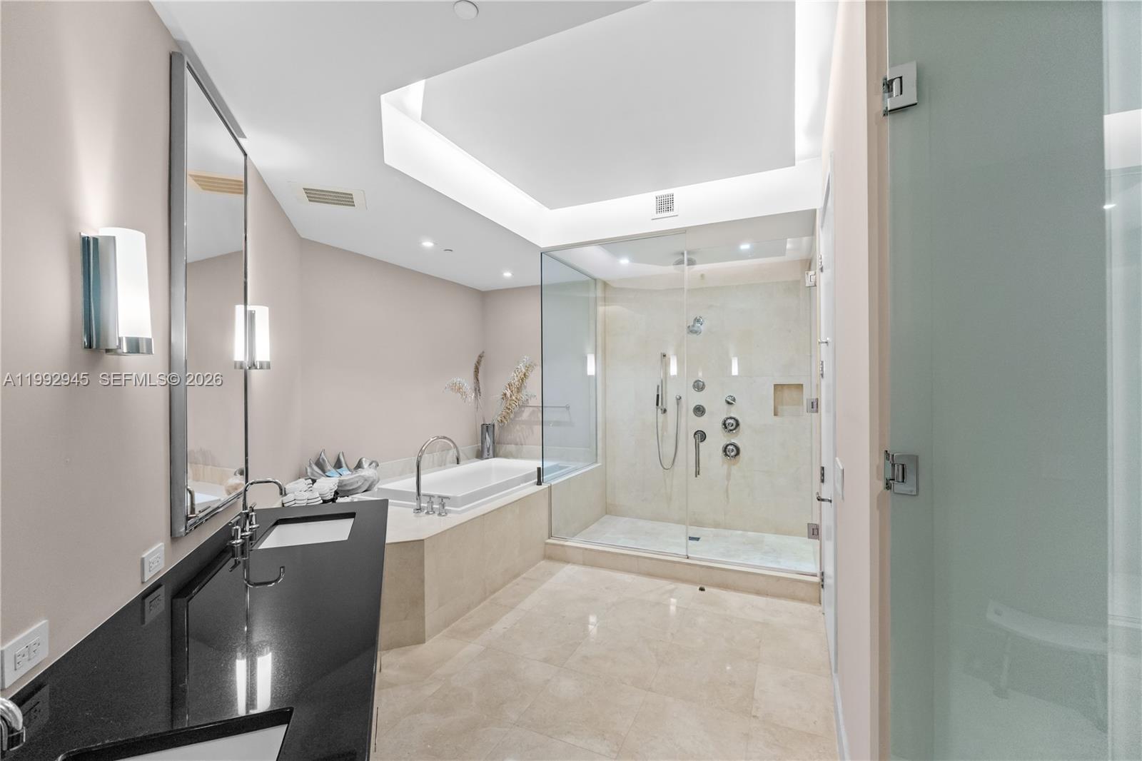image St Regis Bal Harbour Center23