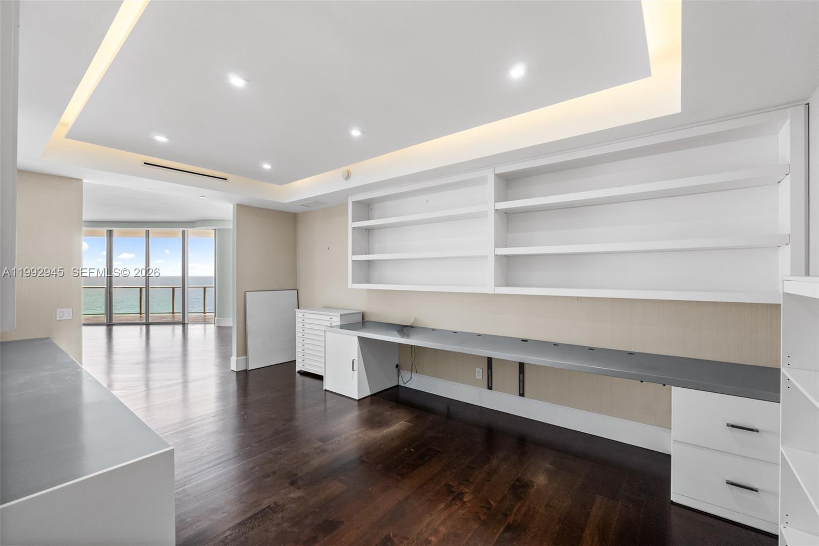 image St Regis Bal Harbour Center29