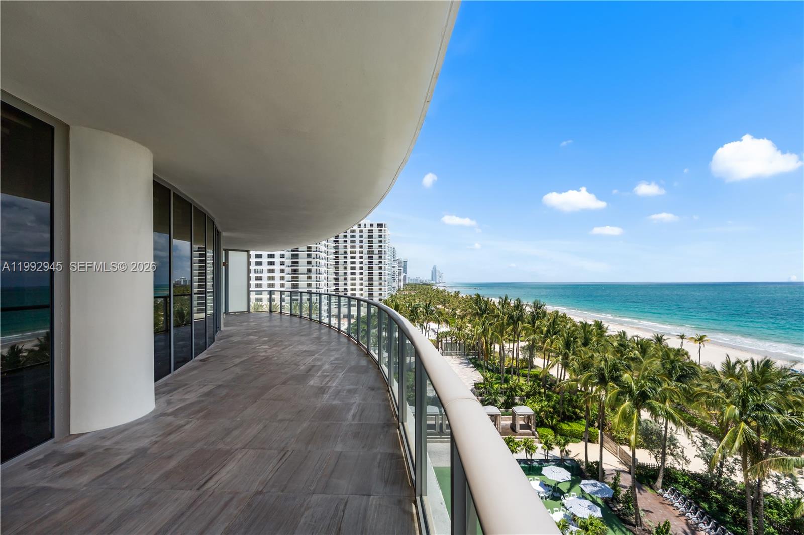 image St Regis Bal Harbour Center36