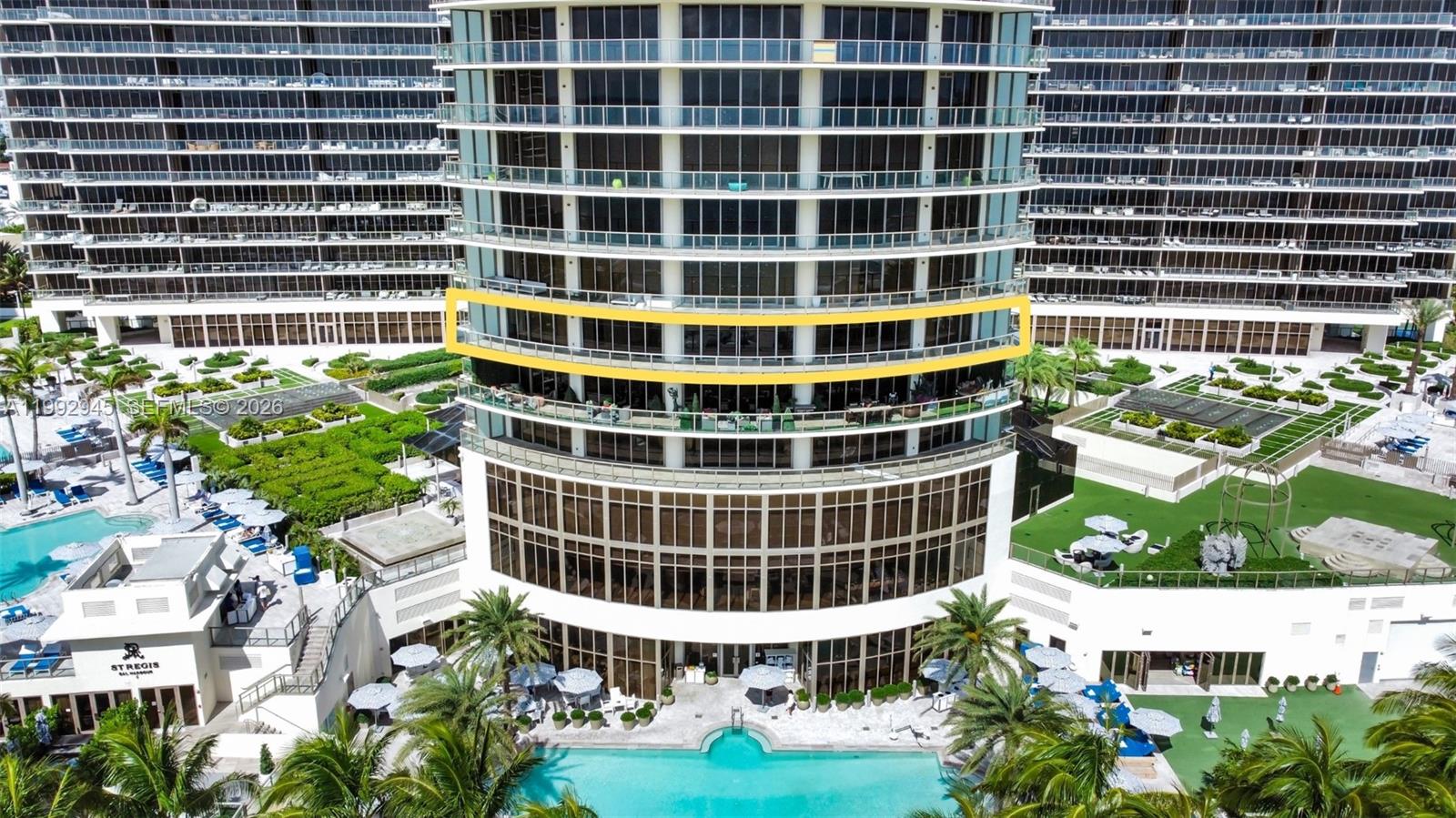 image St Regis Bal Harbour Center44