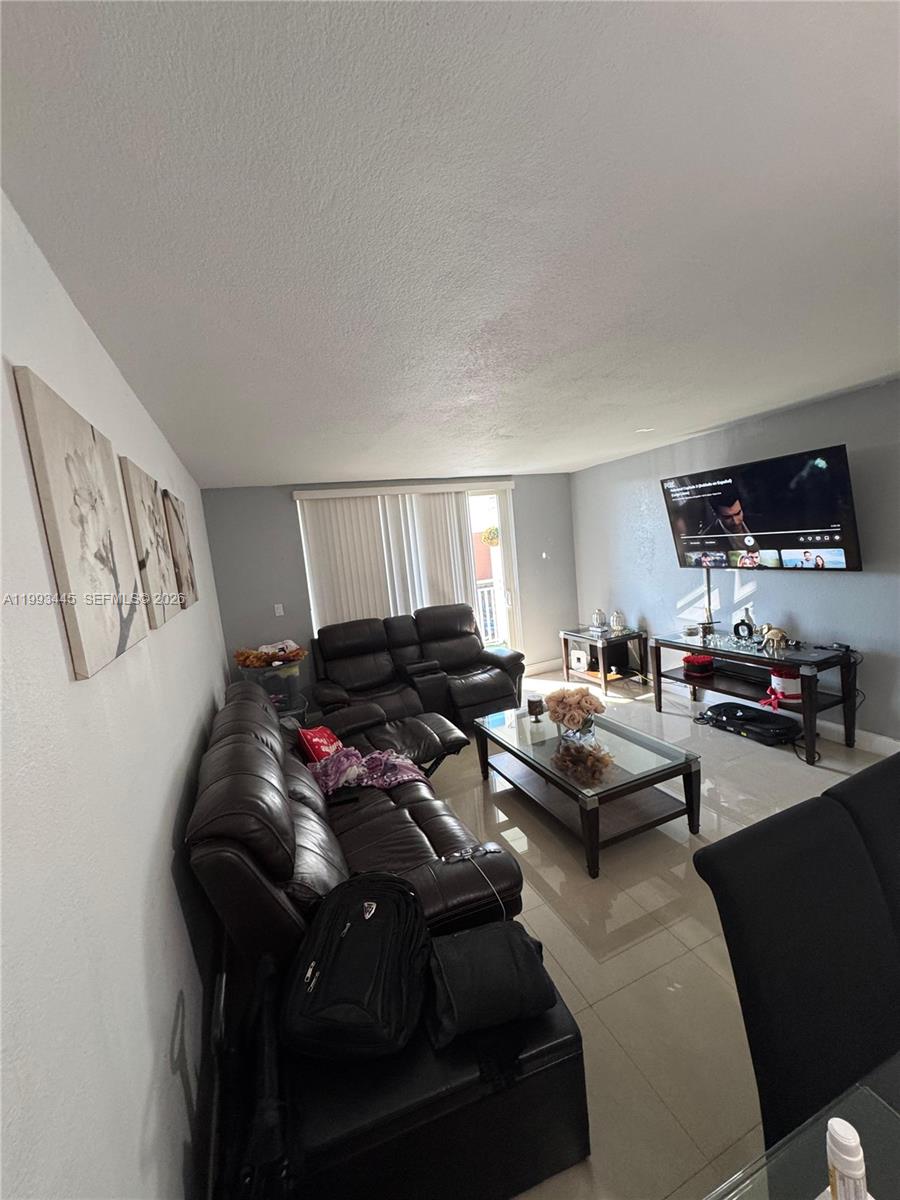 6960 Miami Gdns Dr #2-516 Hialeah, FL 33015