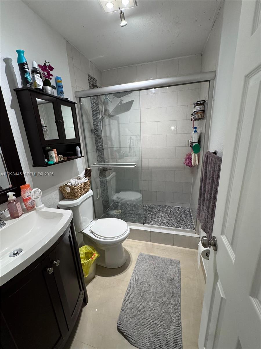 6960 Miami Gdns Dr #2-516 Hialeah, FL 33015