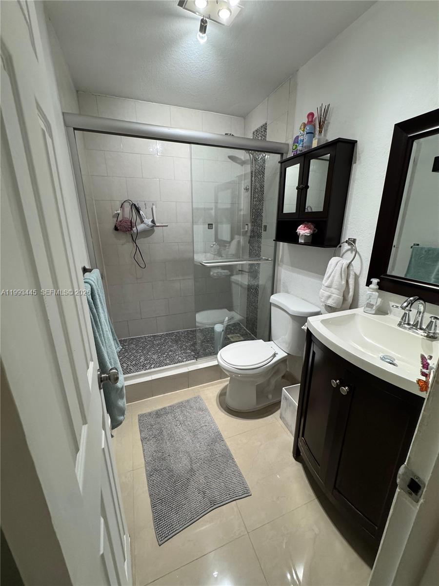 6960 Miami Gdns Dr #2-516 Hialeah, FL 33015