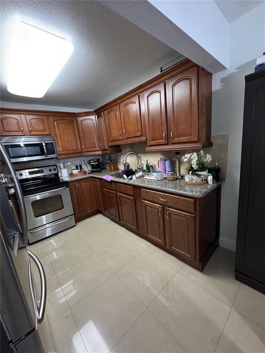 6960 Miami Gdns Dr #2-516 Hialeah, FL 33015
