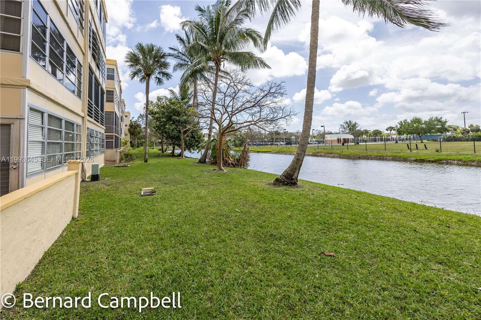 3940 NW 42nd Ave #417 Lauderdale Lakes, FL 33319