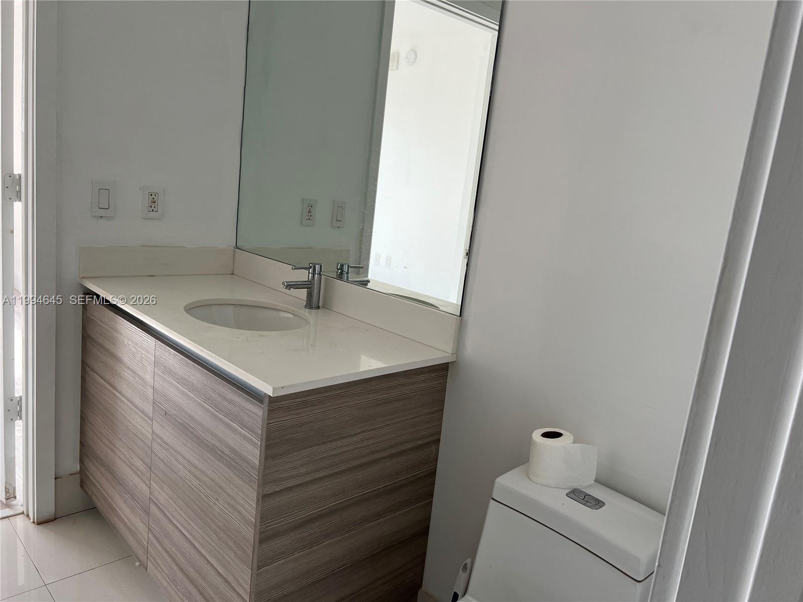 121 NE 34th St #1207 Miami, FL 33137